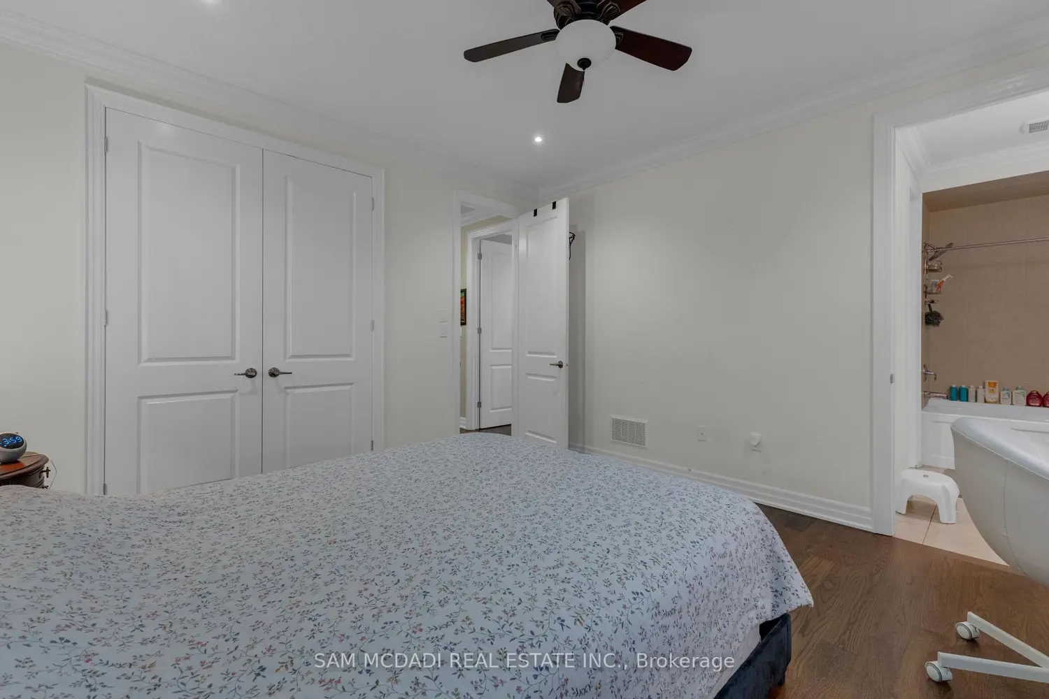 Additional image 12 of 136 North Park Boulevard