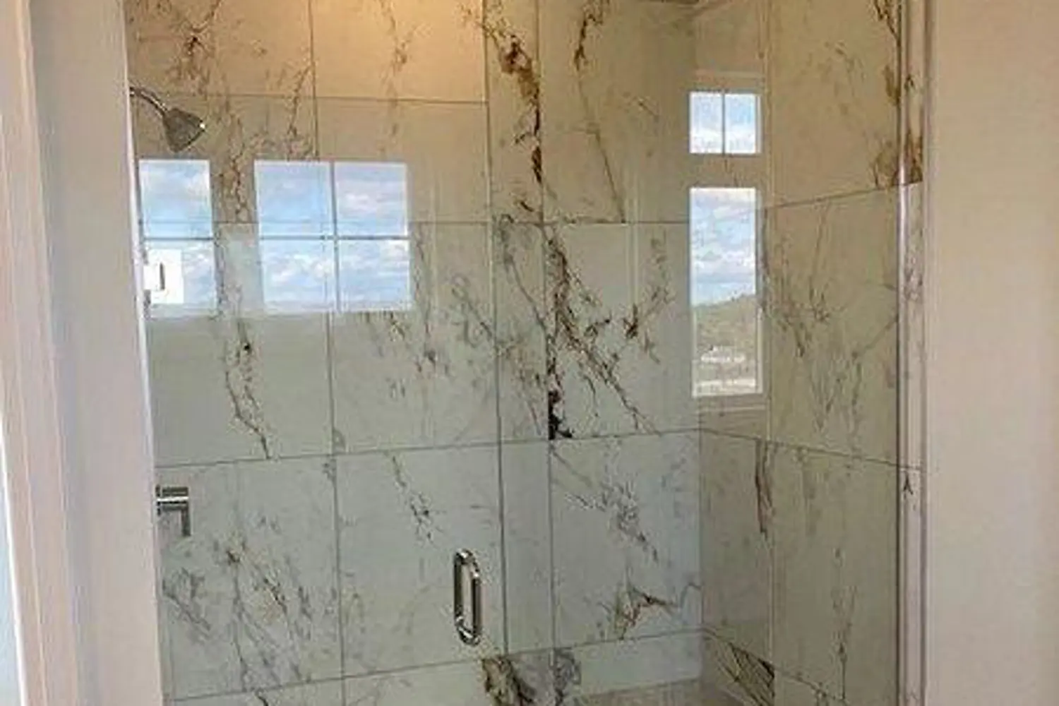 Additional image 10 of 53 Holly Lane