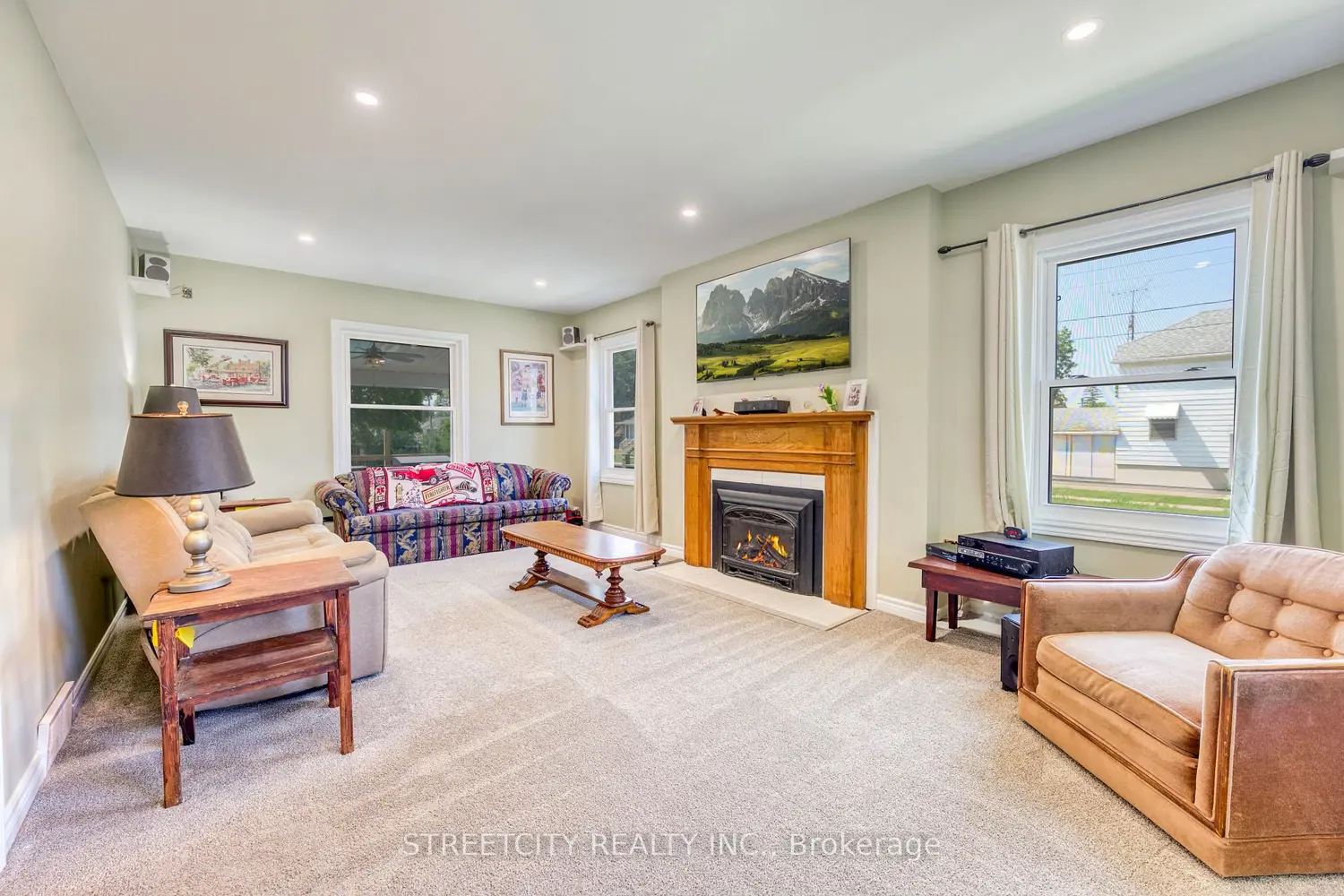 Additional image 17 of 703 Wellington Street