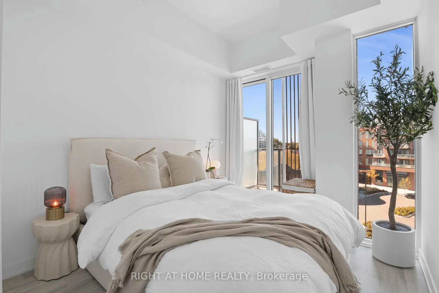 Additional image 2 of 220 Missinnihe Way 403