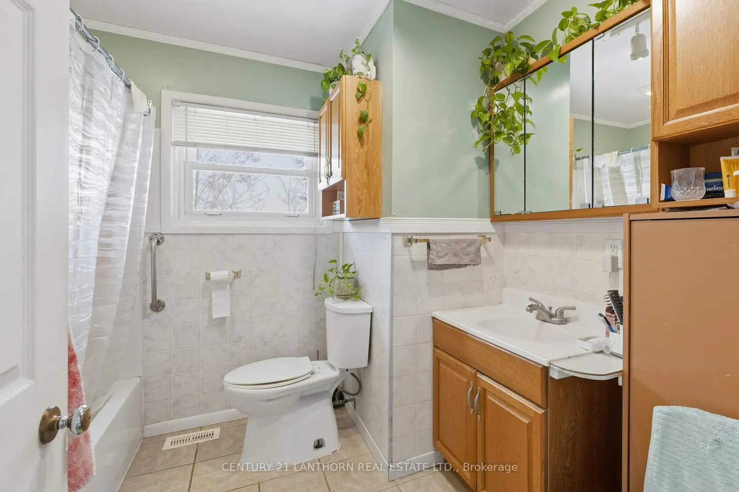 Additional image 7 of 415 Stanley Avenue