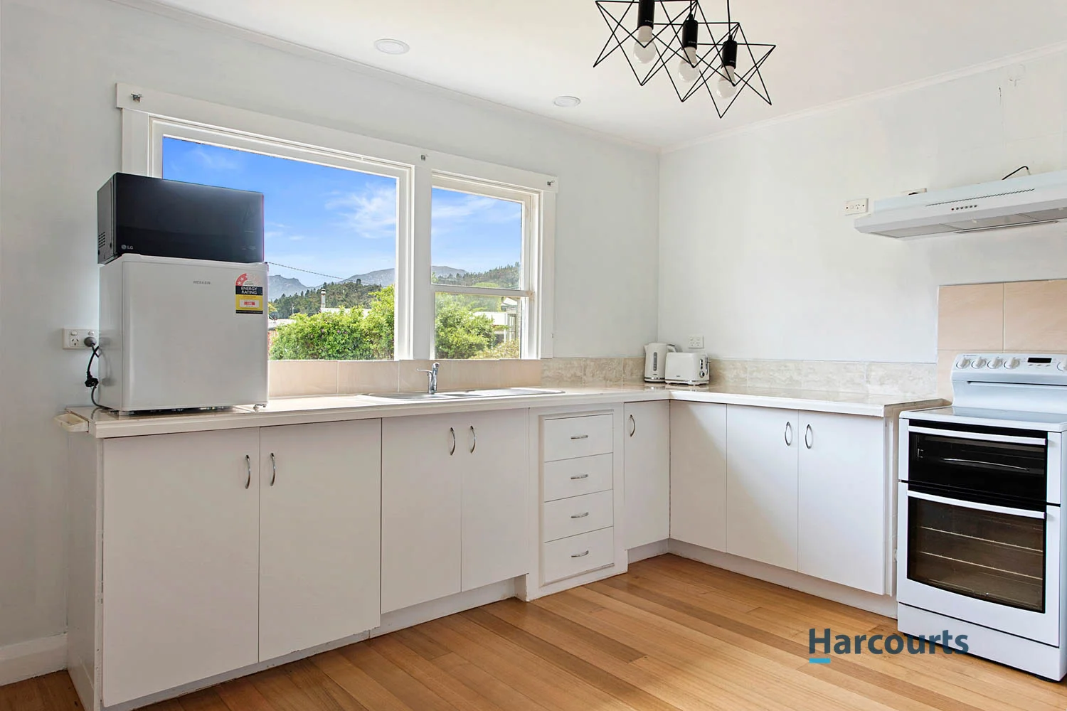 Additional image 4 of 19 Elliott Street, Queenstown TAS 7467