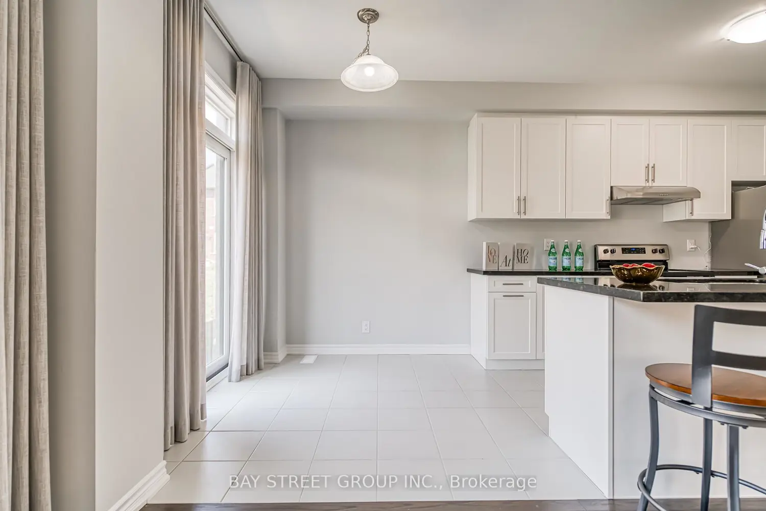 Additional image 11 of 32 Jessica Antonella Street