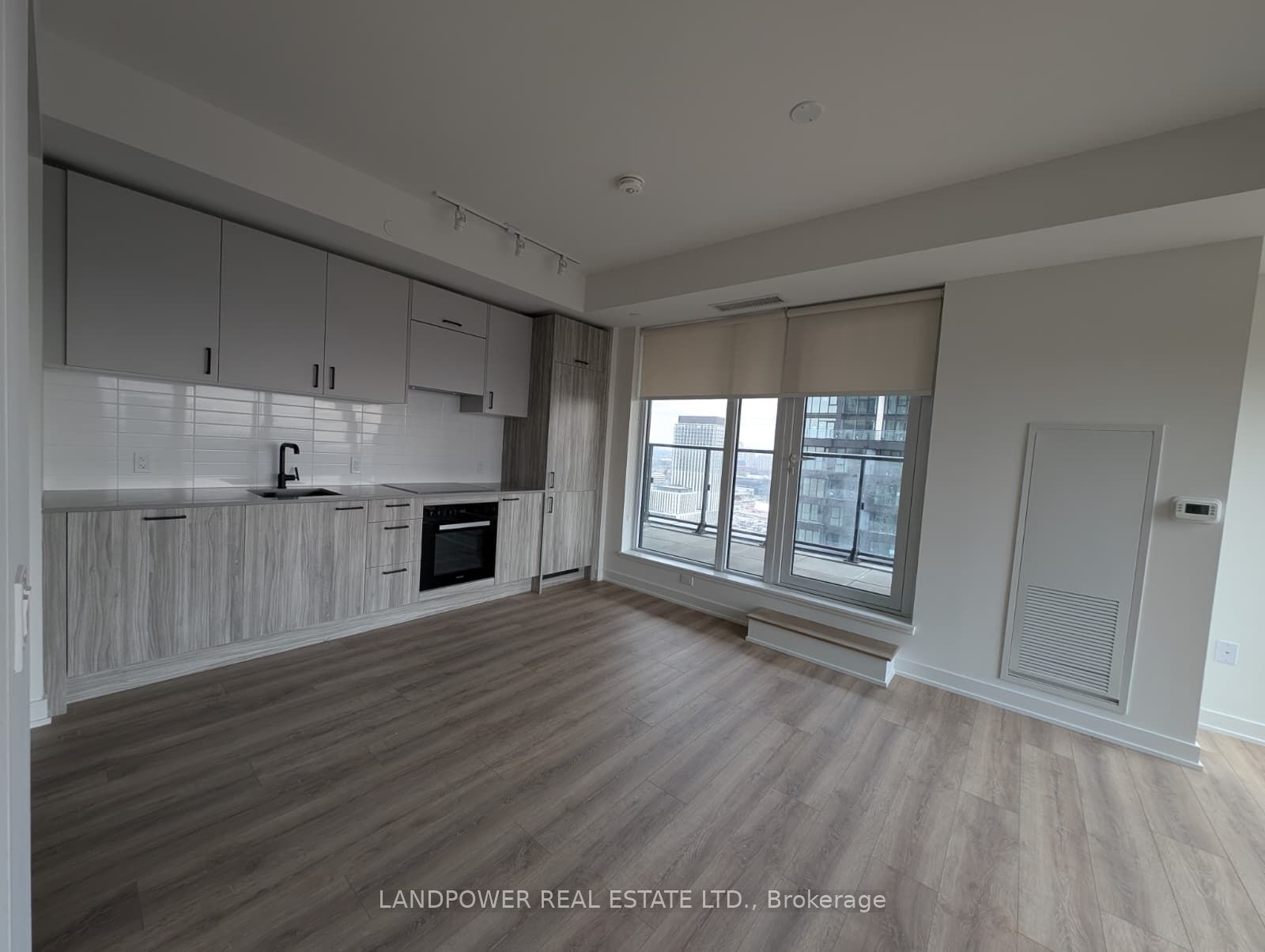 Additional image 4 of 2302-1 Quarrington Lane, Toronto, ON, M3C 0S4
