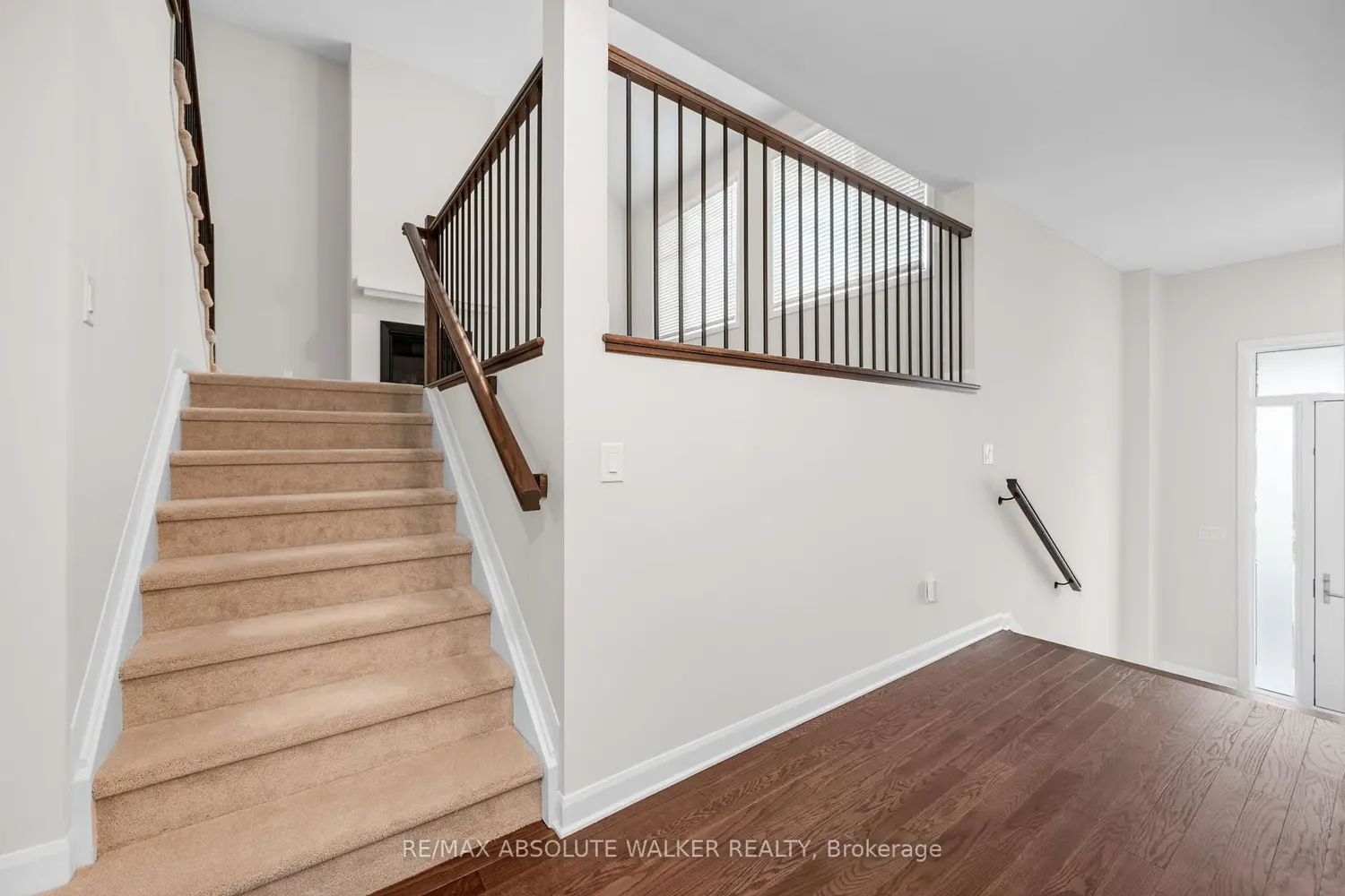 529 Anchor Circle photo 2