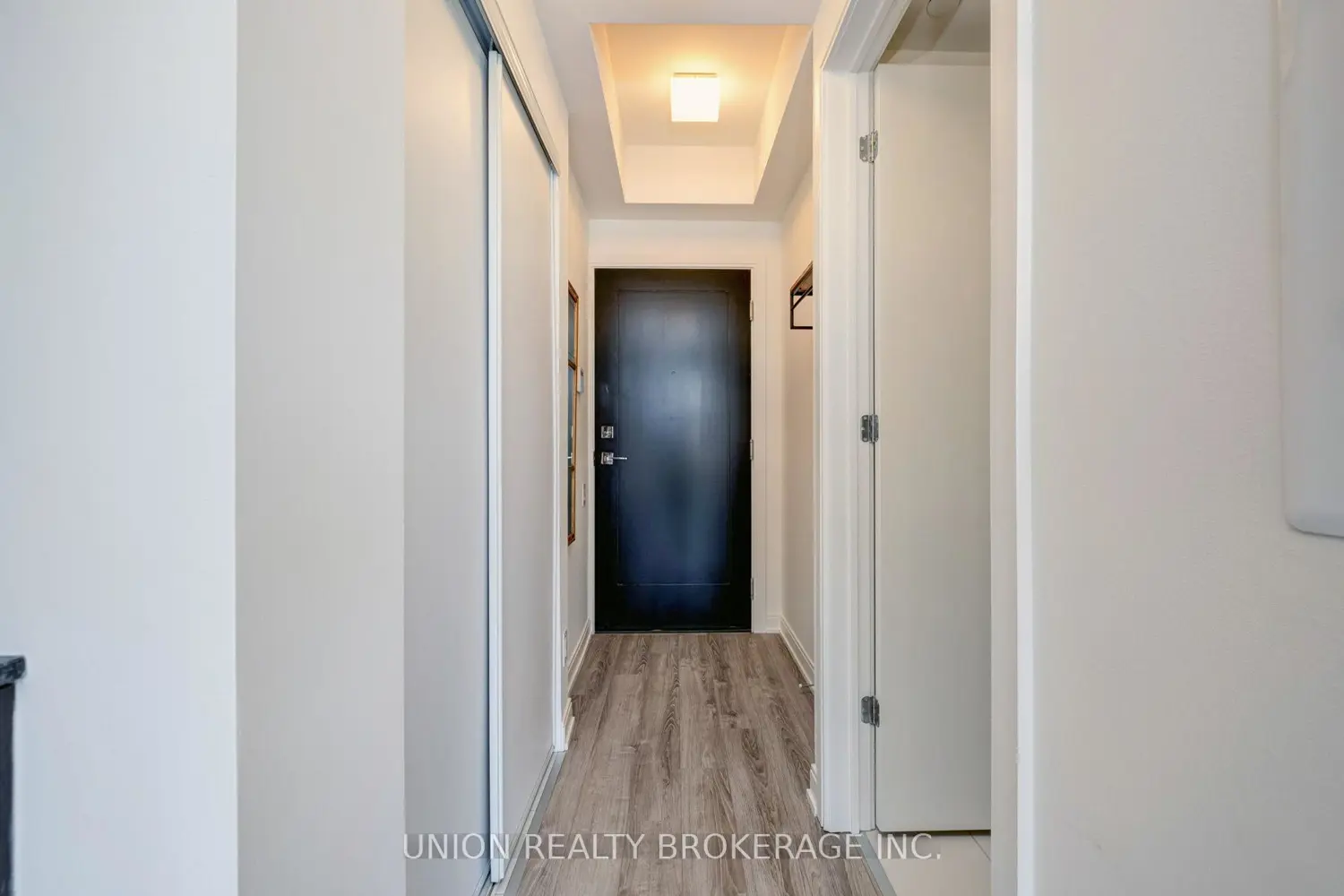 Additional image 4 of 42 Charles Street 3907