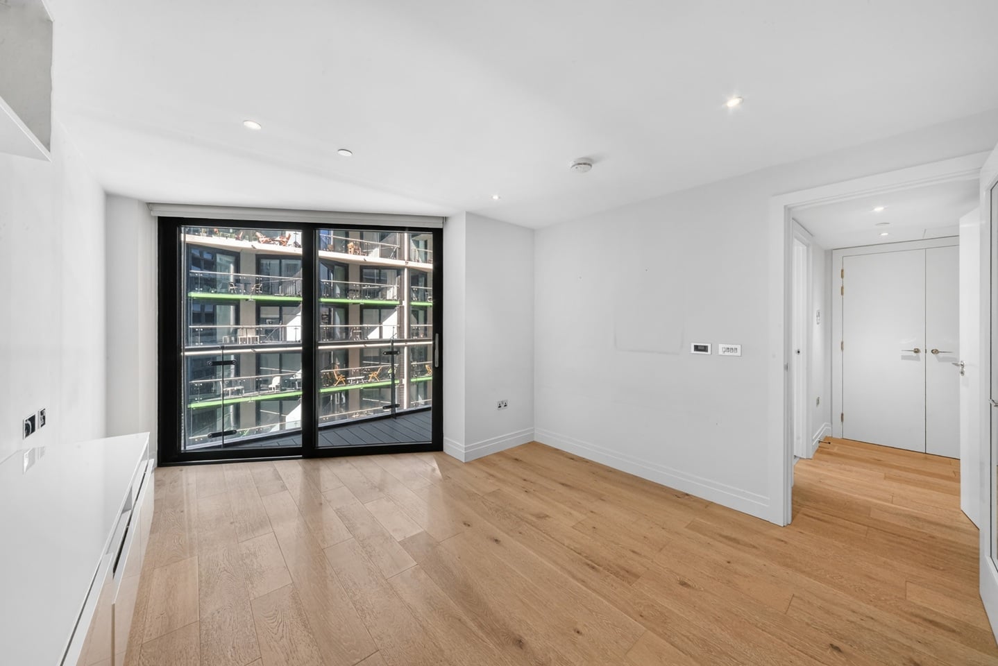 Additional image 2 of 1 Bed Flat, Riverlight Quay, SW11, N1 7GU