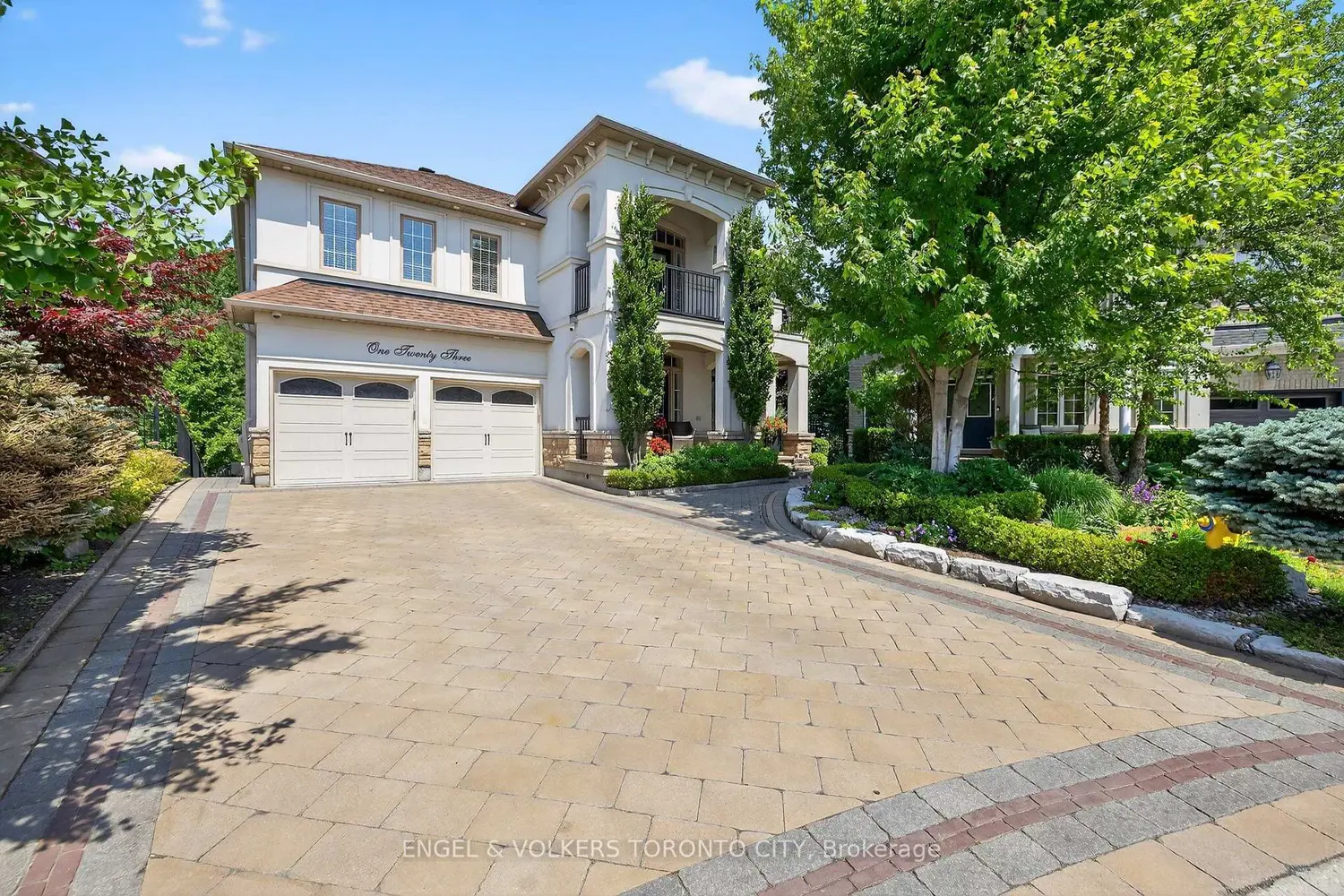 123 Salamander Court photo 2