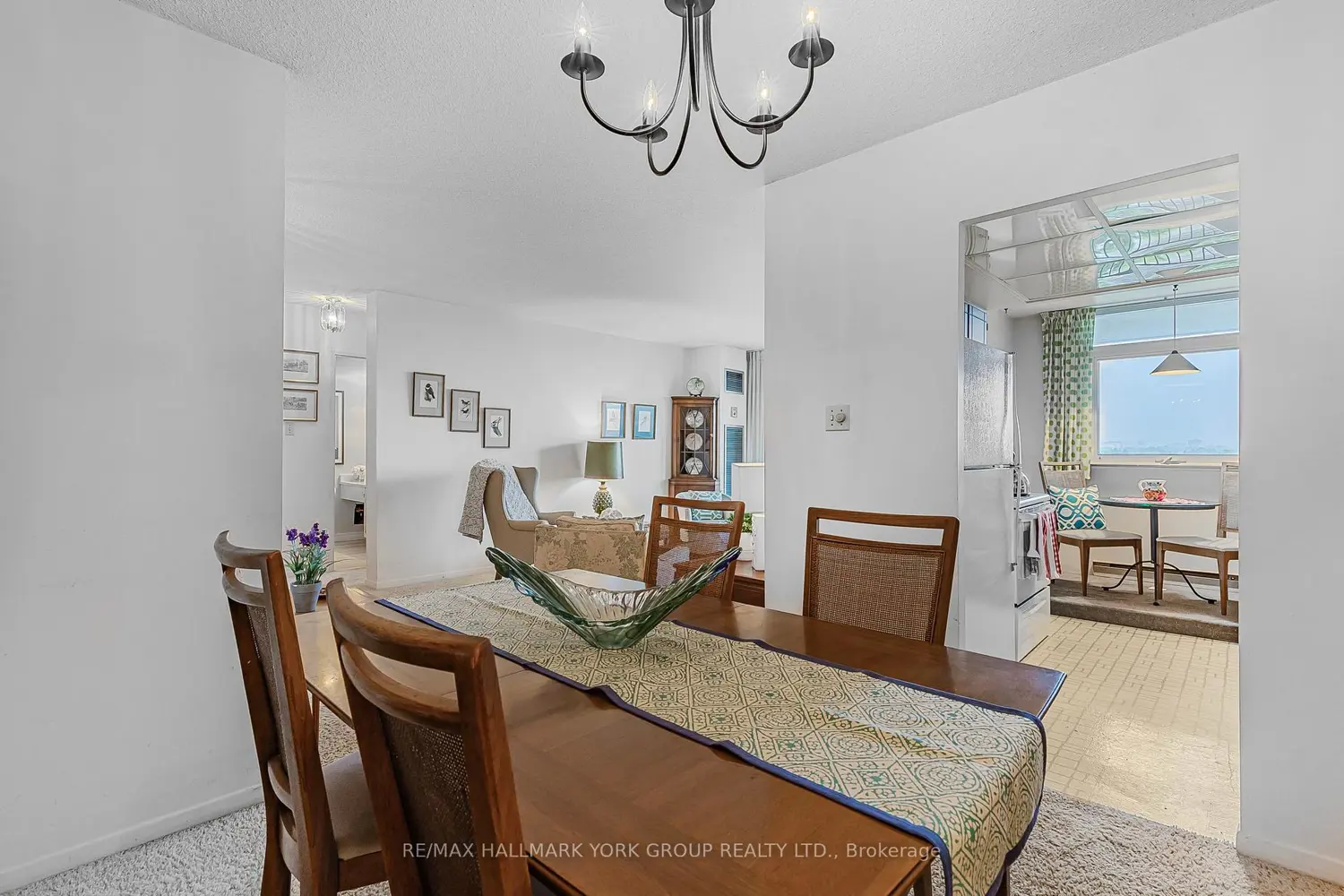 Additional image 11 of 7811 Yonge Street 1007