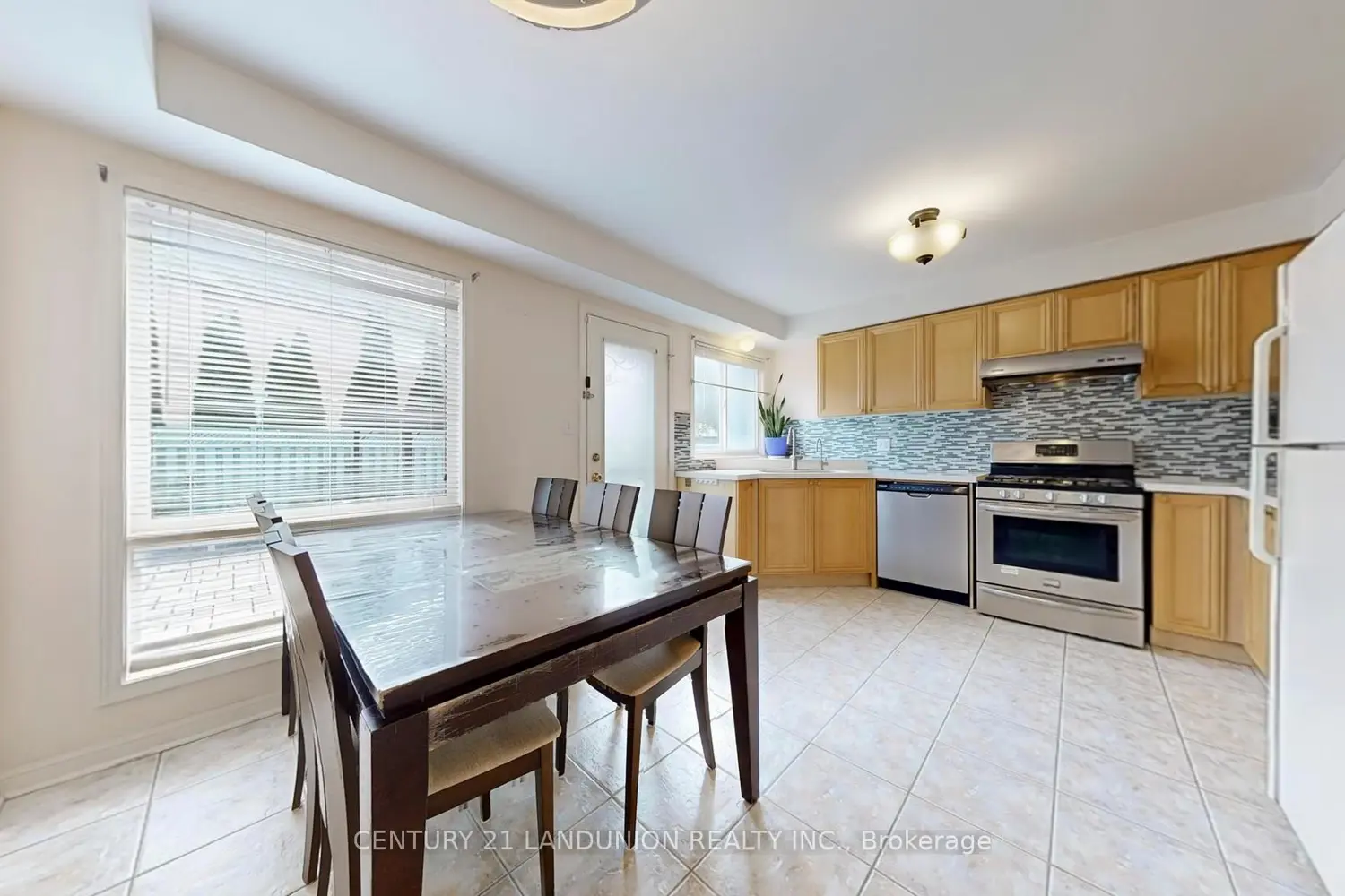 Additional image 9 of 10 Majestic Drive