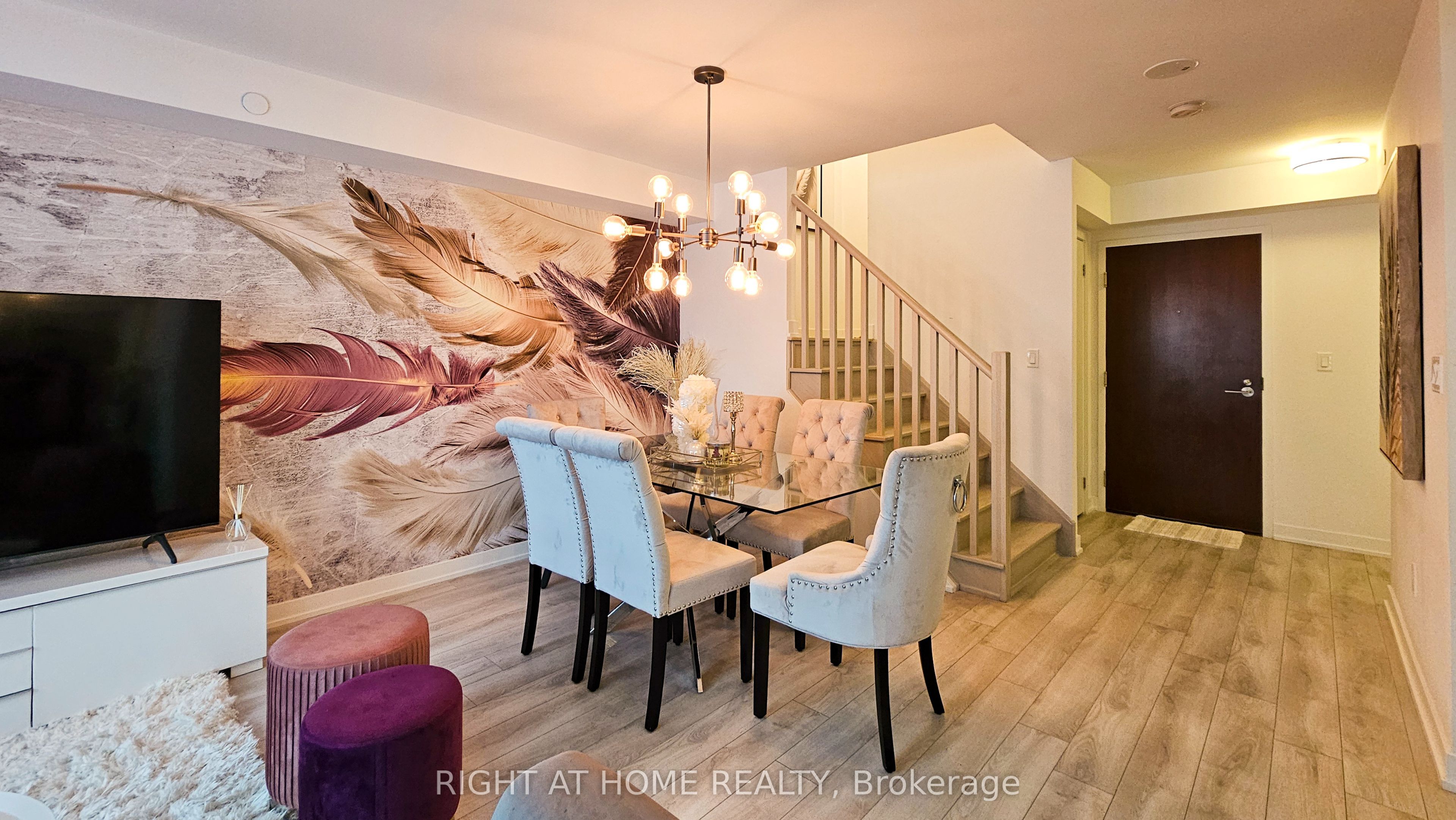 Additional image 3 of 101-118 Varna Drive, Toronto, ON, M6A 1N3