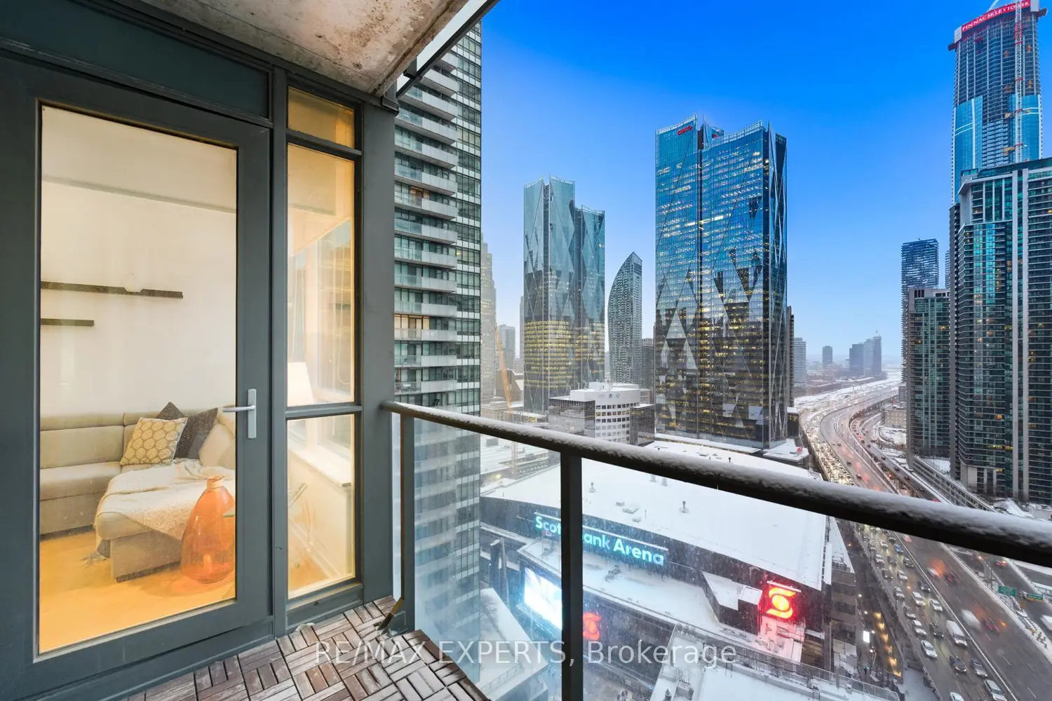 Additional image 13 of 55 Bremner Boulevard 2405