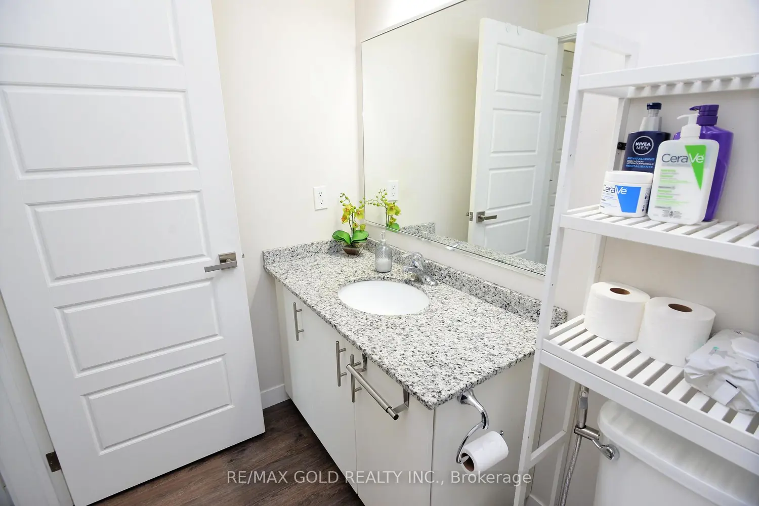 Additional image 14 of 175 Commonwealth Street 107