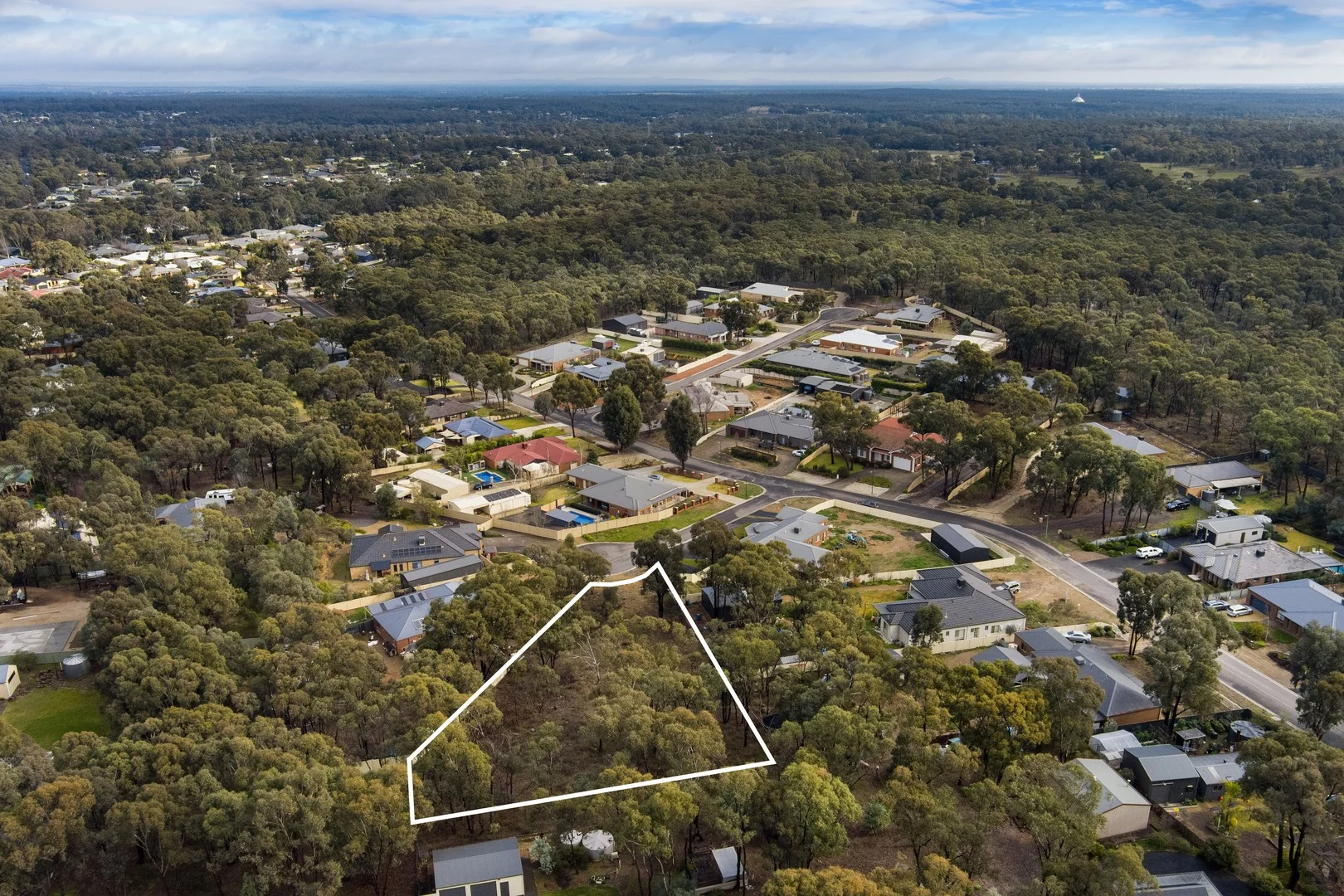 2 Buderim Court, Maiden Gully VIC 3551