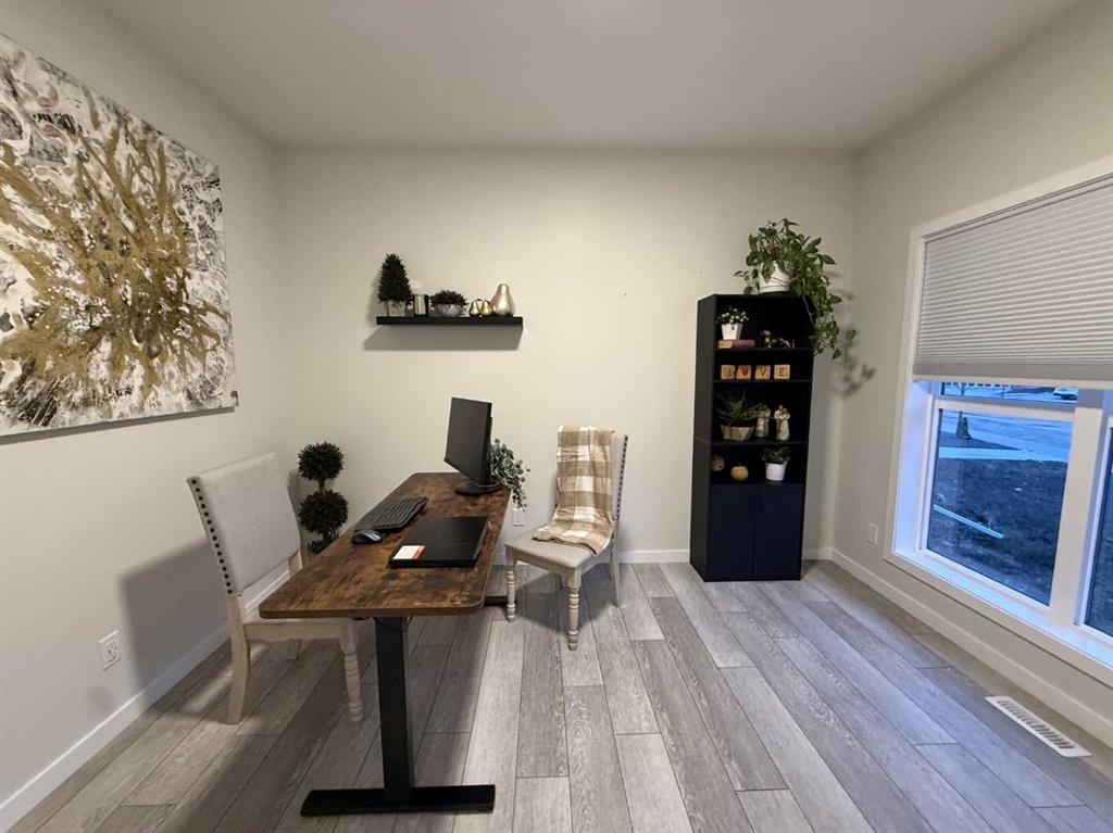 Additional image 5 of 321 Magnolia Way SE, Calgary, AB, T3M 3S6