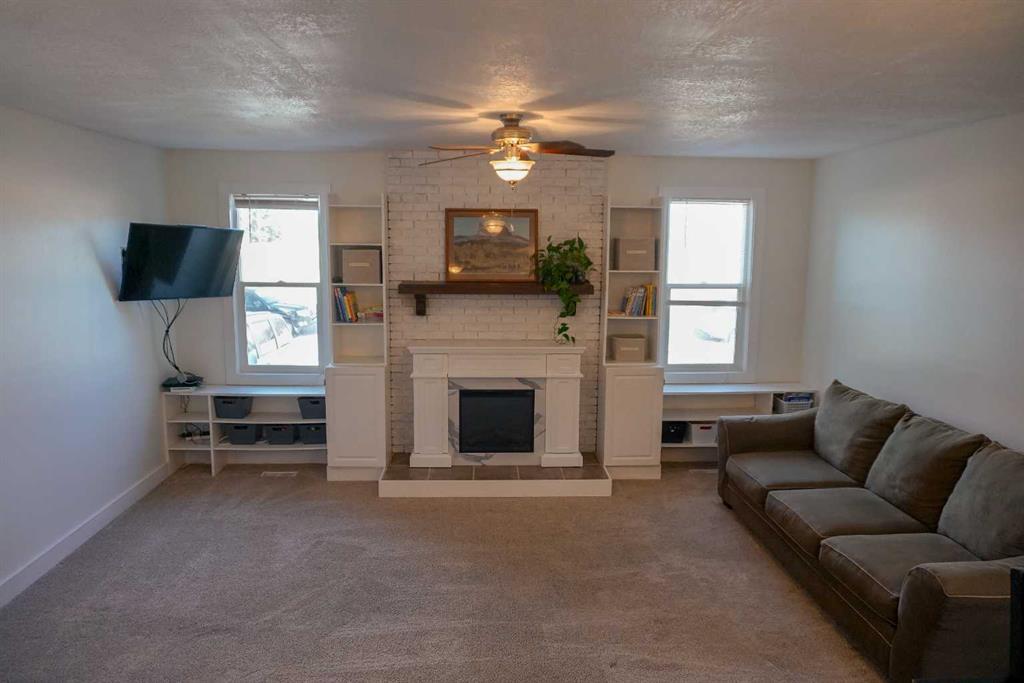 Additional image 3 of 206 Mcgill Boulevard W, Lethbridge, AB, T1K4C5