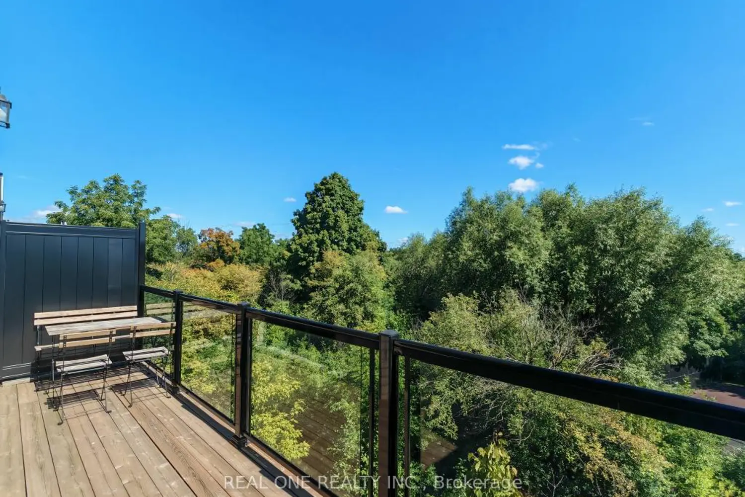 19 Woodstream Drive