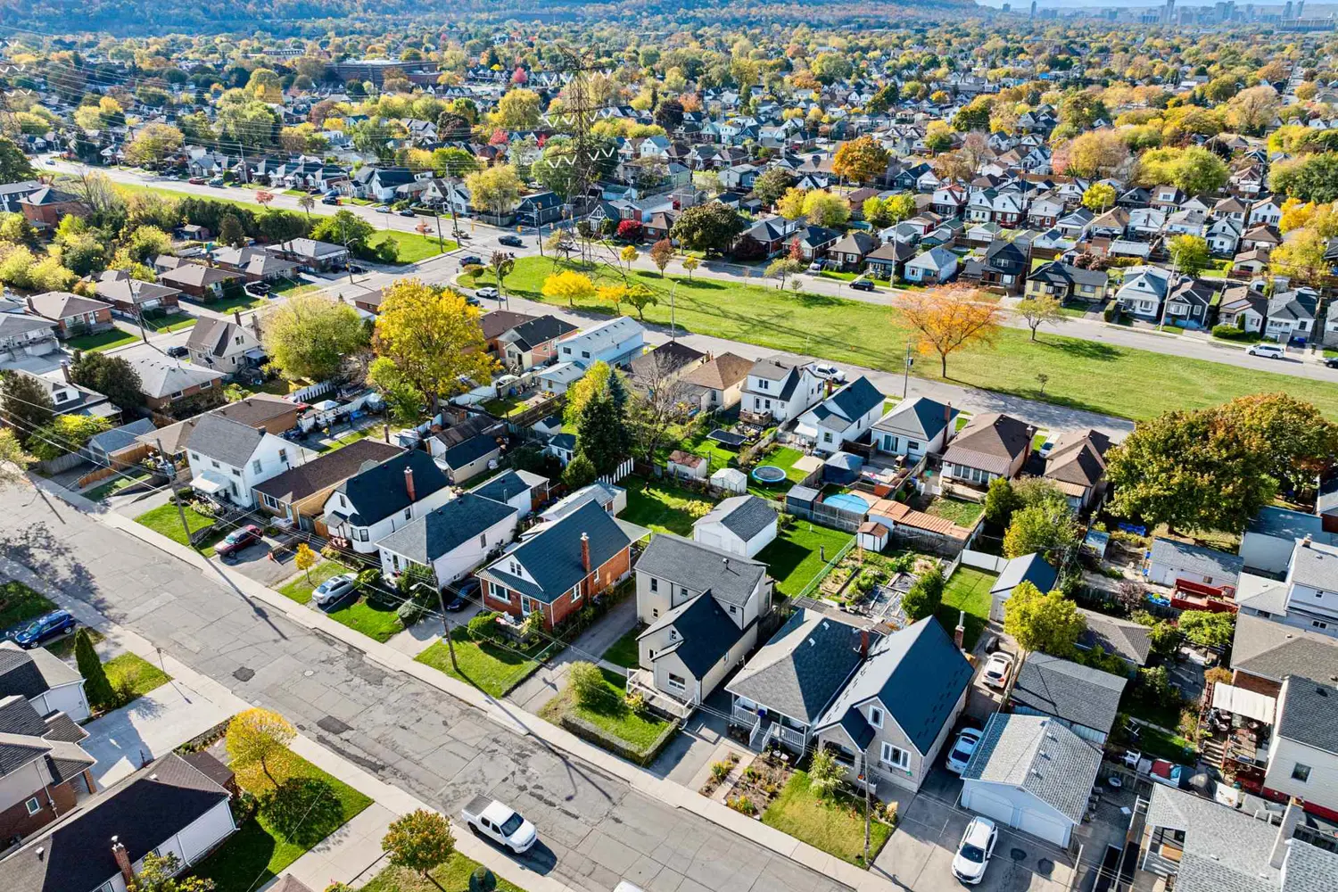 Additional image 14 of 233 Normanhurst Avenue