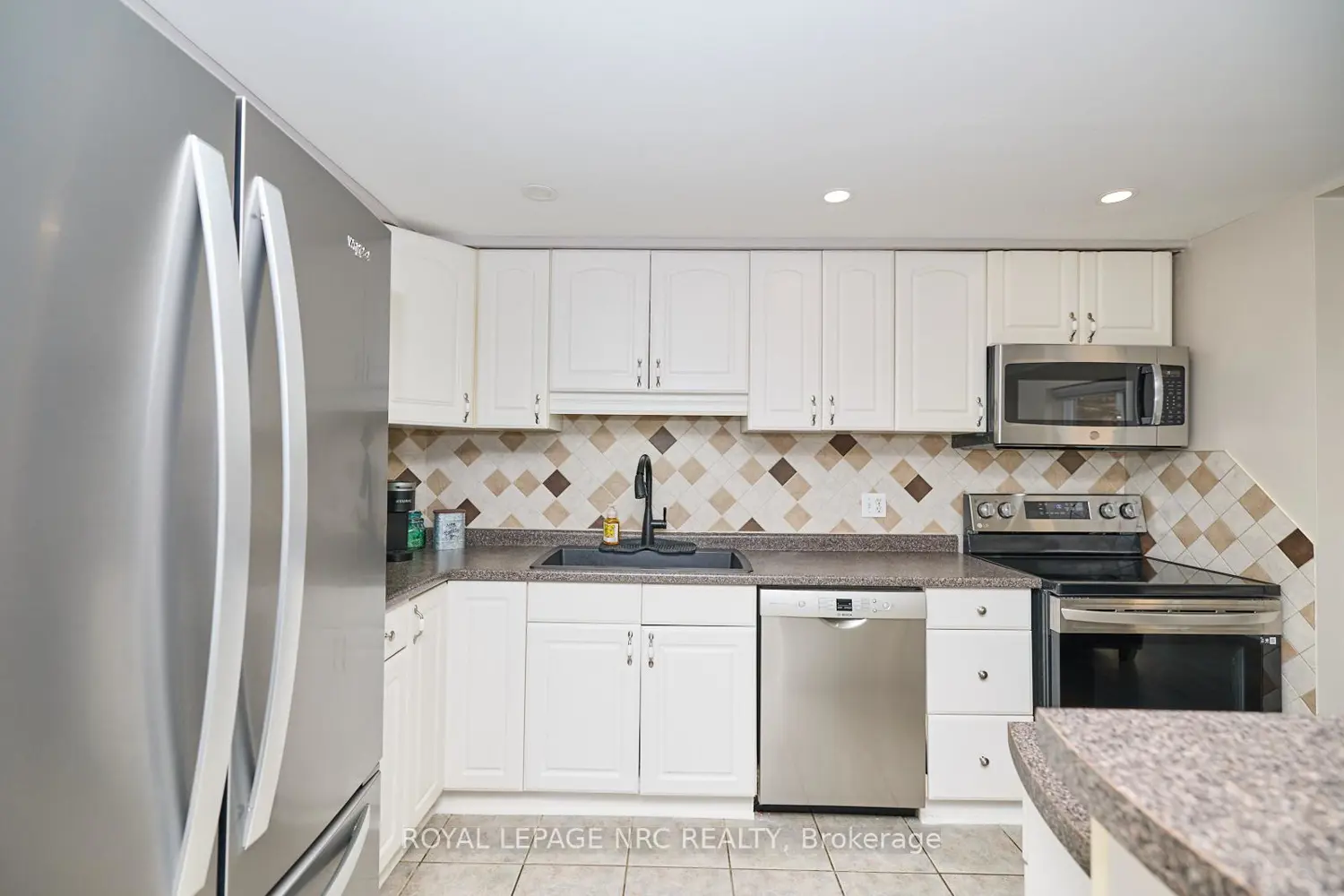 Additional image 11 of 20 John Street 109