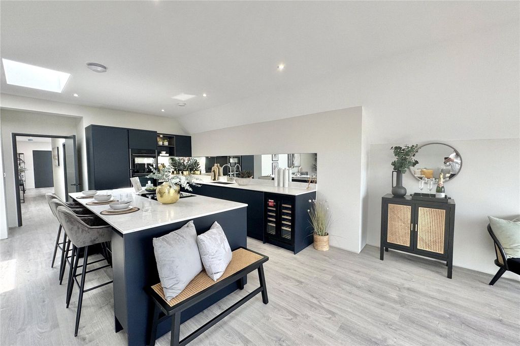 Additional image 2 of 3 bed flat for saleCautley House, Seabrook Road, Hythe, Kent CT21