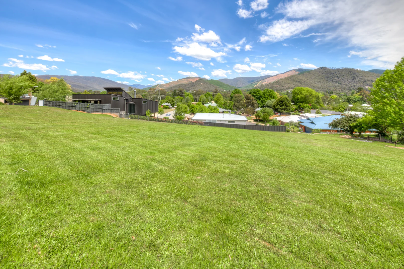 Additional image 12 of 15 Blue Hills Rise, Bright VIC 3741