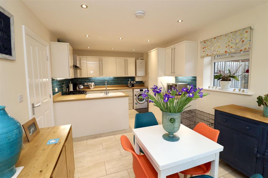 Additional image 4 of 4 bed detached house for saleHoughton Close, Market Weighton, York YO43