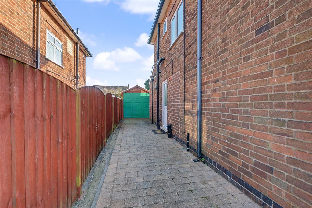 Additional image 19 of 3 bed semi-detached house for saleFarm Road, Chilwell, Nottingham NG9