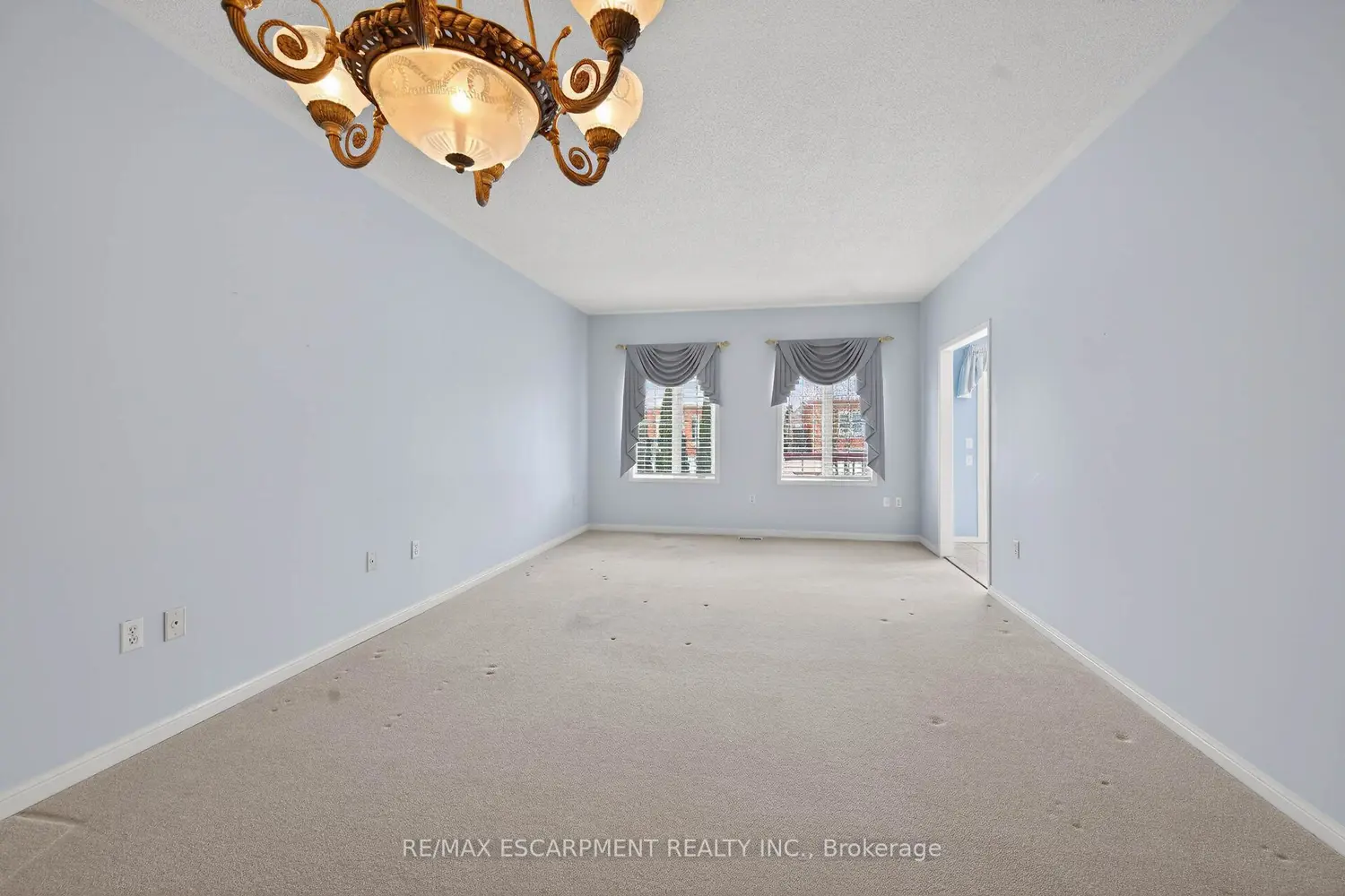 Additional image 5 of 156 Silverbirch Boulevard