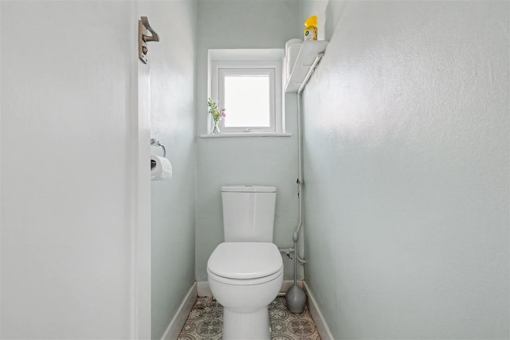 Additional image 18 of 3 bed semi-detached house for saleFarm Road, Chilwell, Nottingham NG9