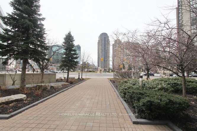 Additional image 4 of 806-400 Webb Drive, Mississauga, ON, L5B 3Z7