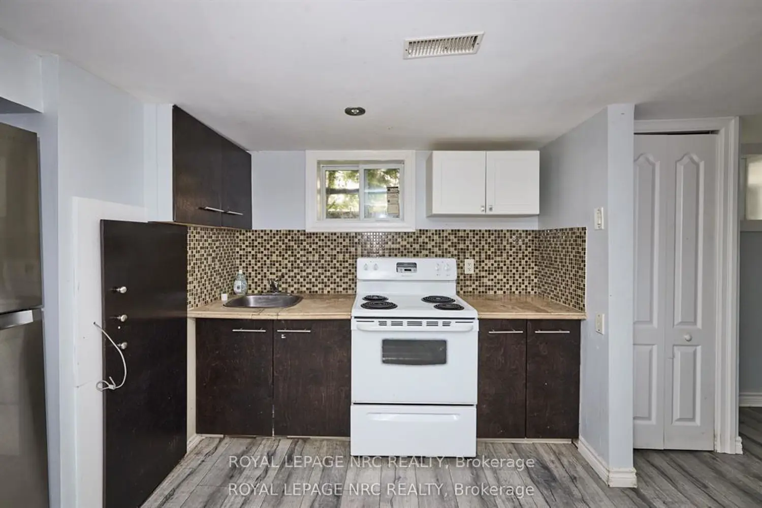 Additional image 16 of 557 Geneva Street