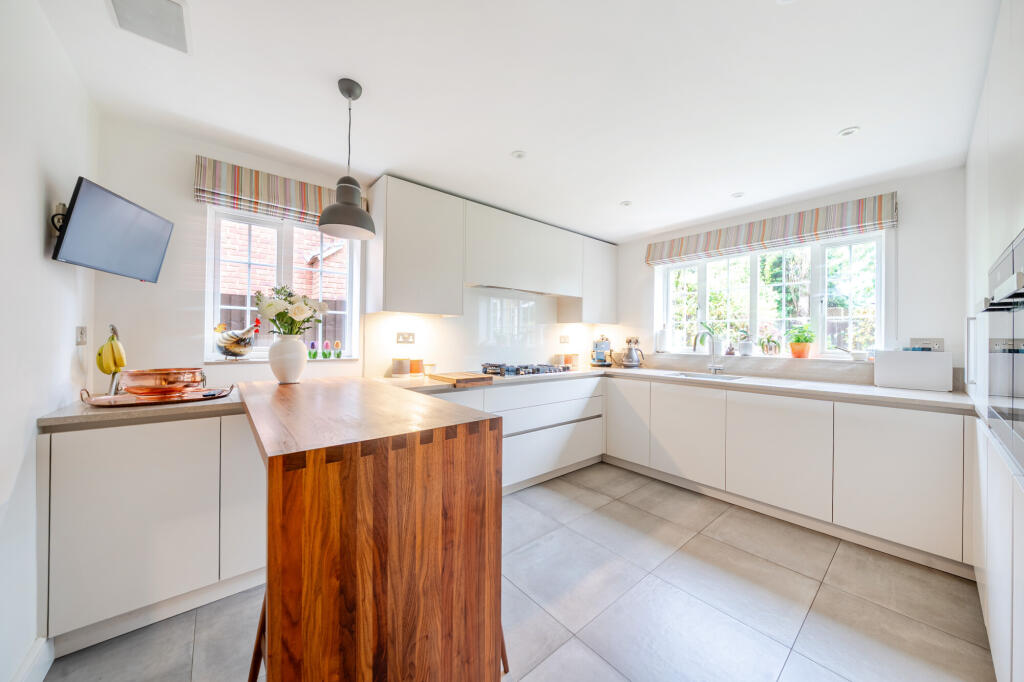 Additional image 6 of Kensington Close, St. Albans, AL1