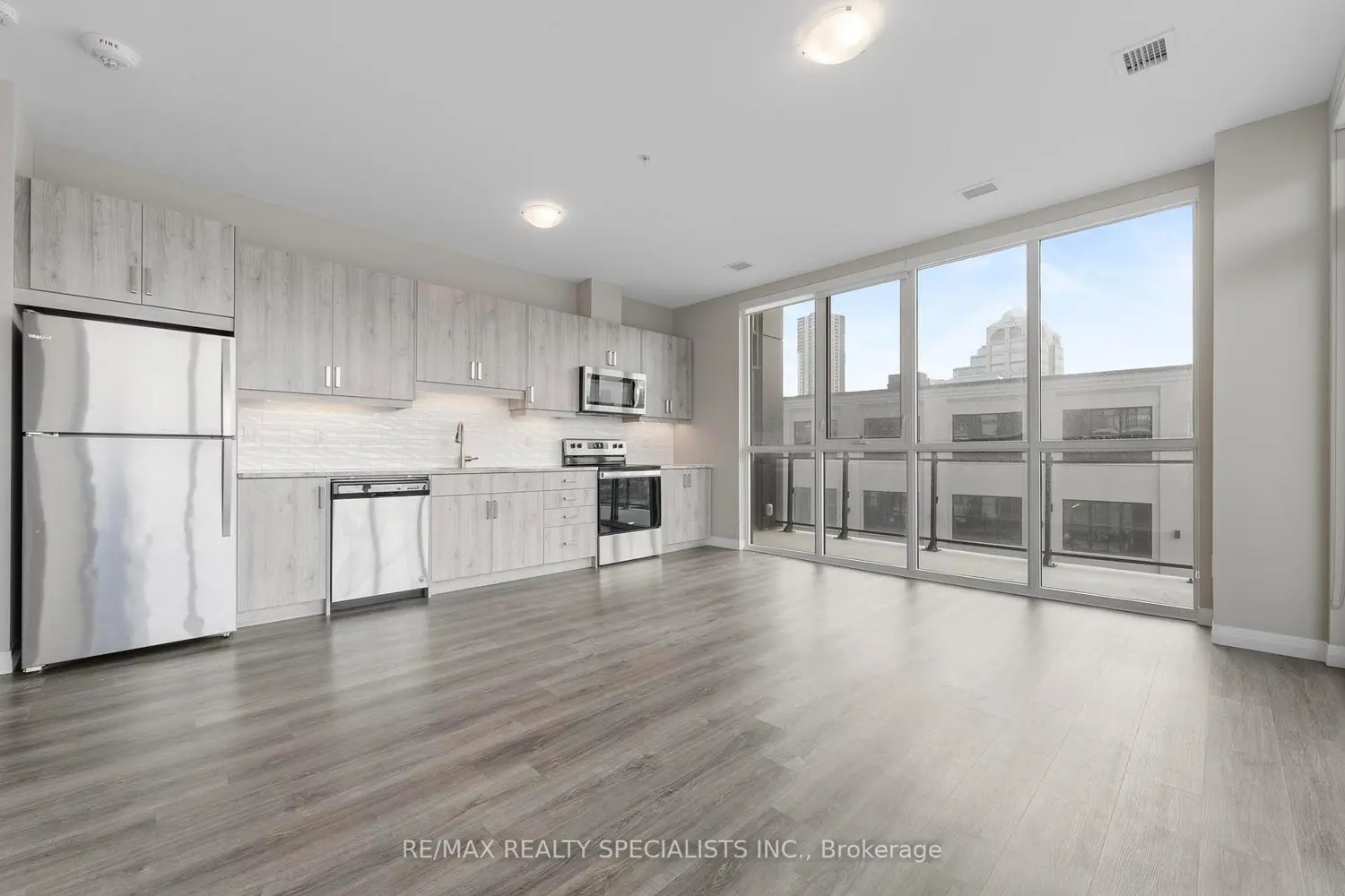 Additional image 4 of 60 Charles St W Street 308