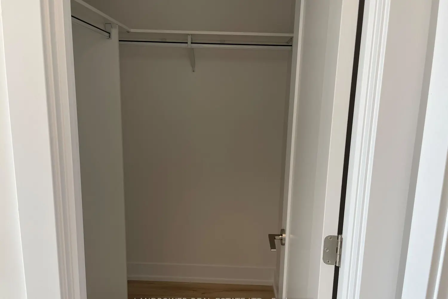 Additional image 8 of 25 Adra Grado Way 832