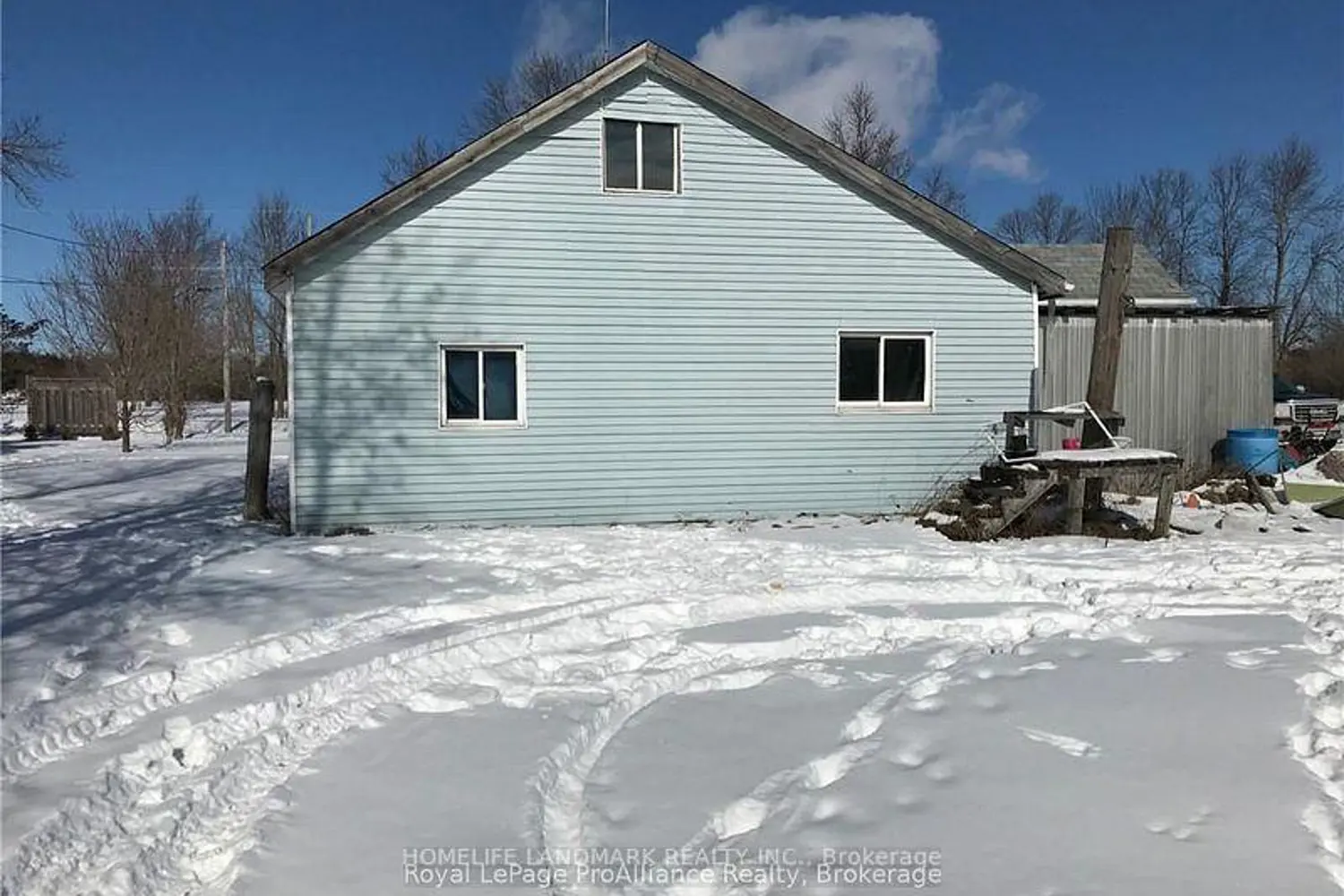 537 Burr Road photo 2