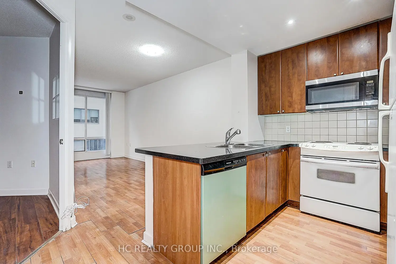 Additional image 6 of 85 Bloor Street 412