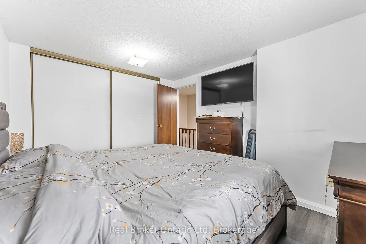 Additional image 11 of 5982 Dunn Street 8