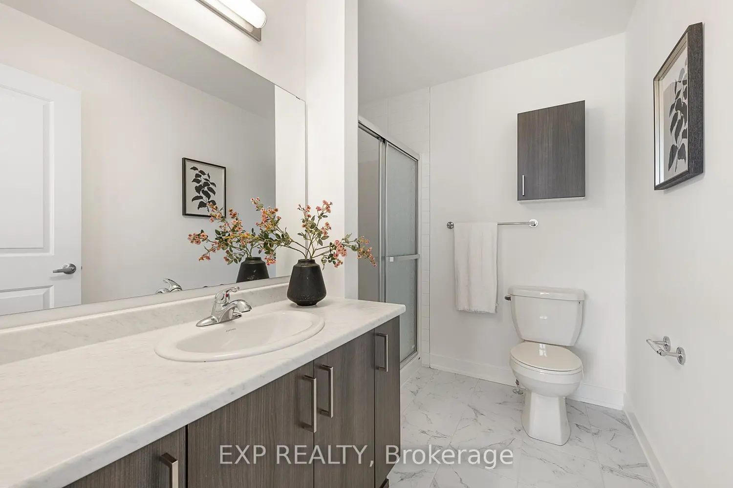 Additional image 15 of 1005 Silhouette Private