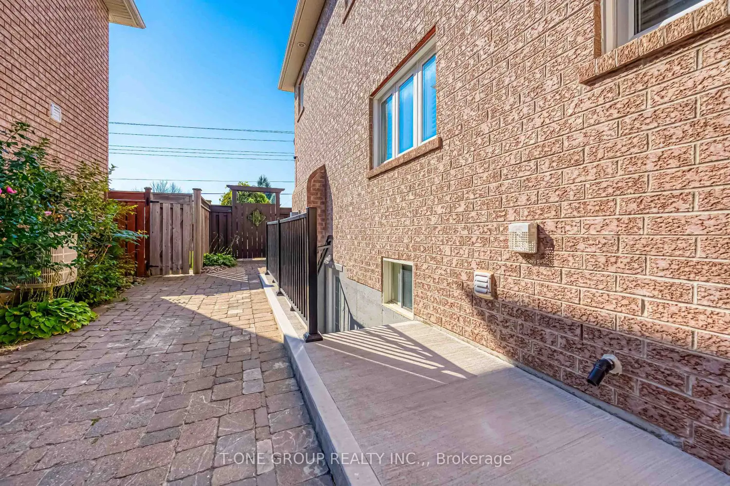 Additional image 2 of 11 Saint Avenue