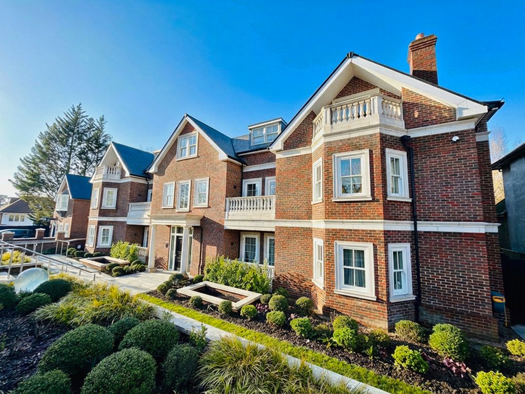 3 bed flat for saleLawrence Street, Mill Hill NW7