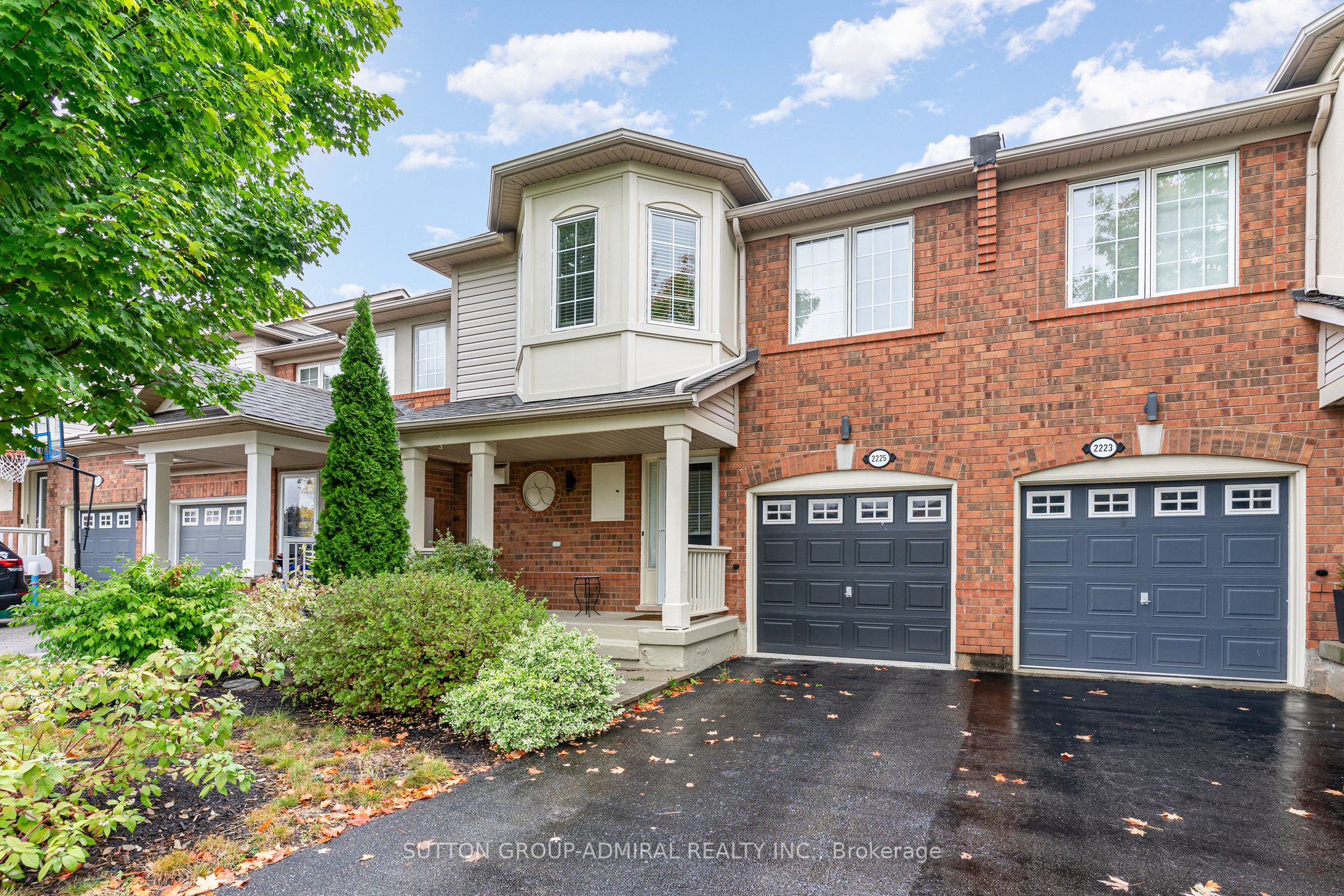 2225 Amberglen Court, Oakville, ON, L6M 4W8