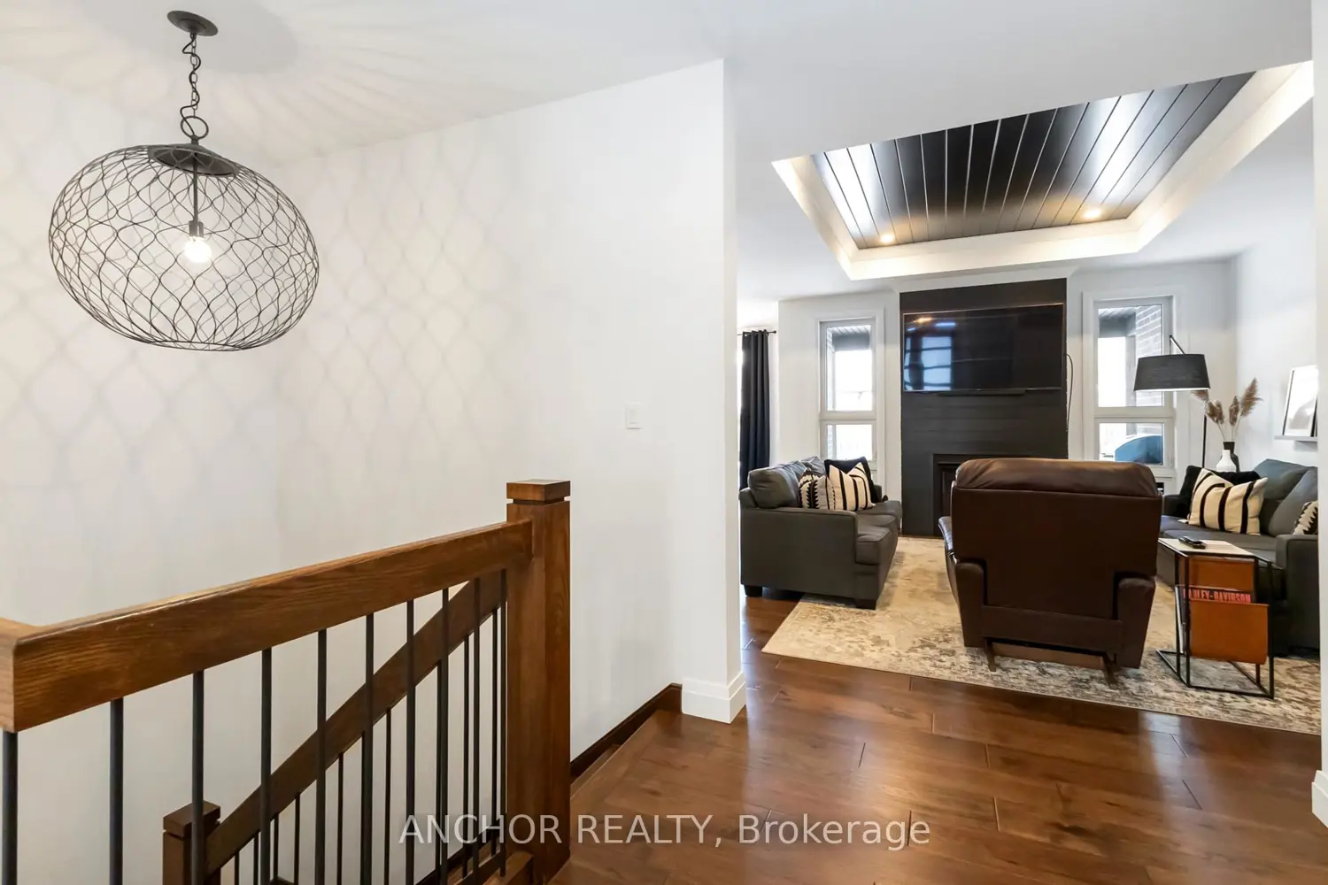 17 Kemp Crescent photo 4