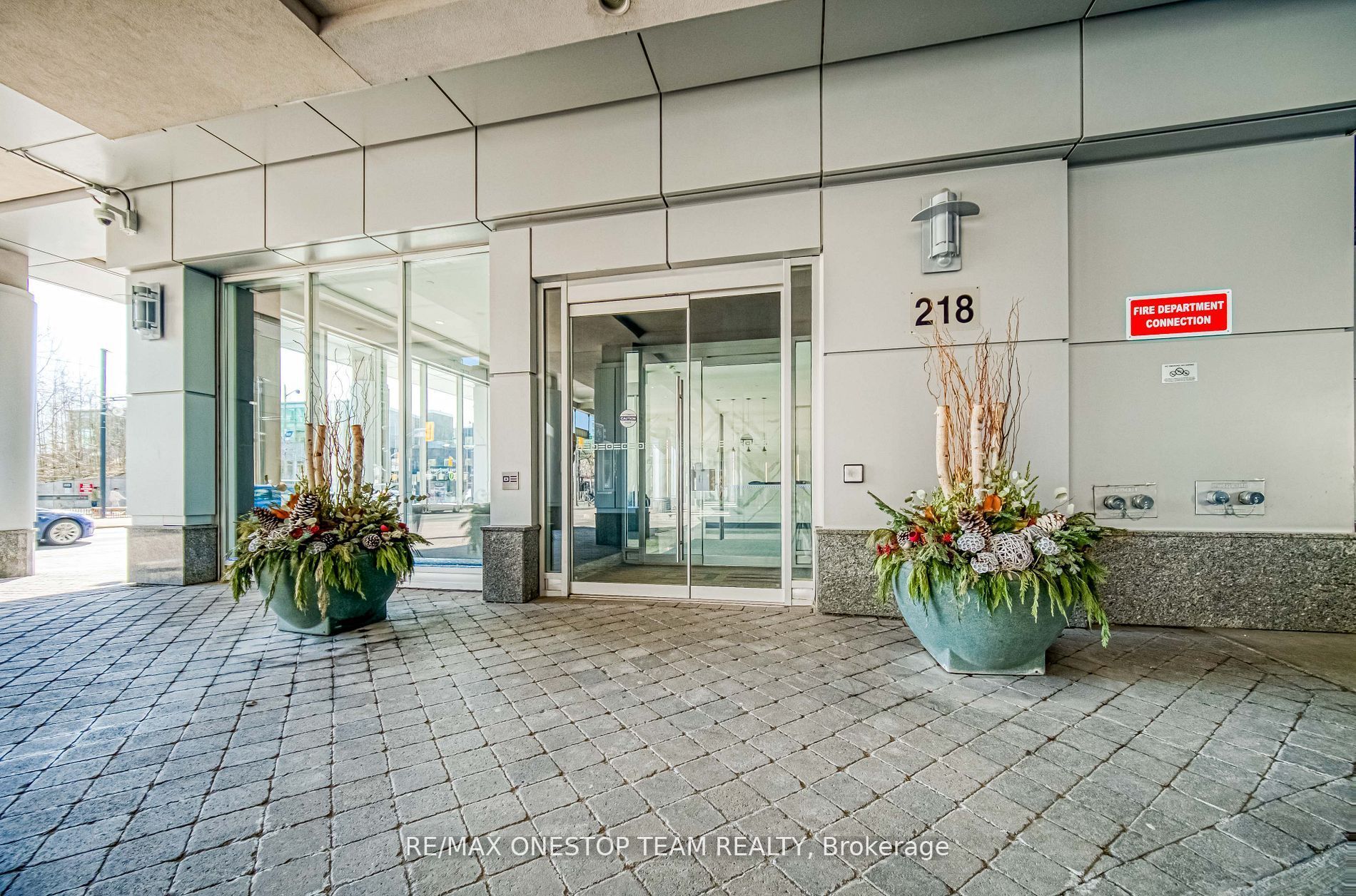 Additional image 2 of 1002-218 Queens Quay W, Toronto, ON, M5J 2Y6