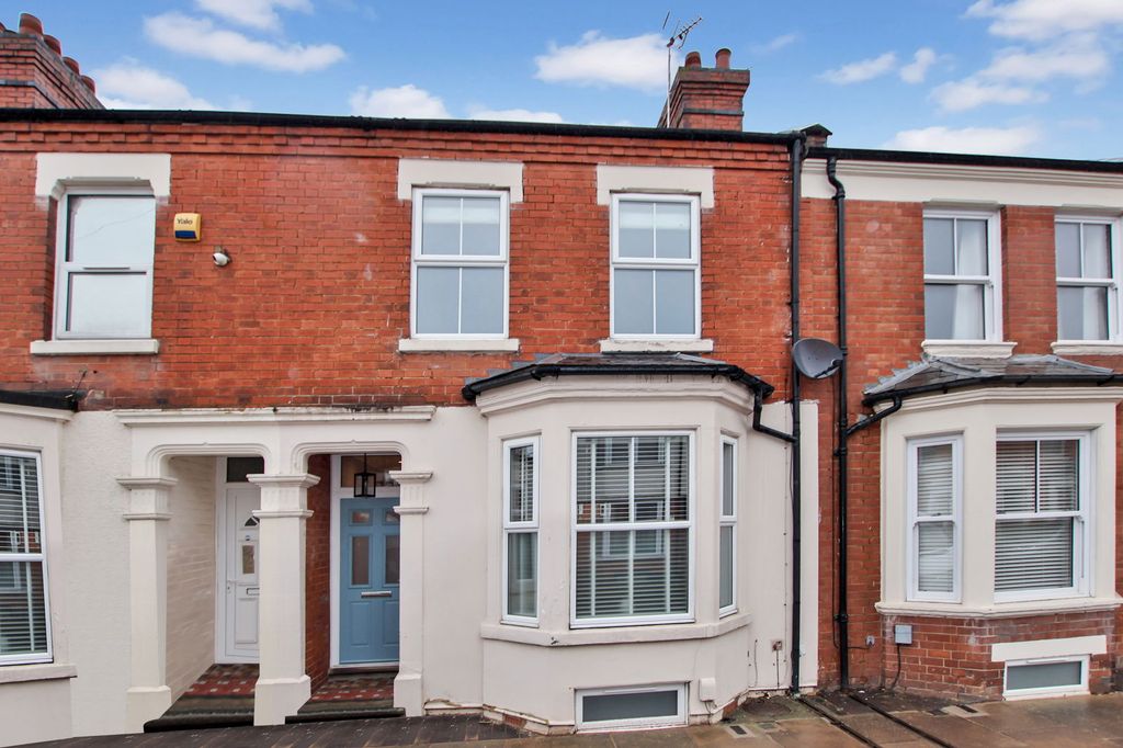 3 bed terraced house for saleCedar Road, Abington NN1