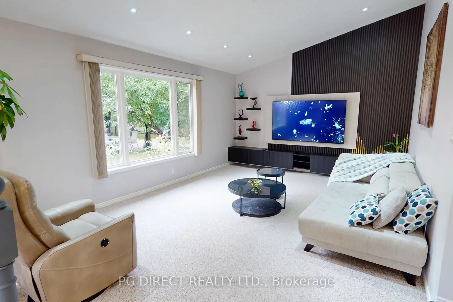 32 Elsley Court photo 3