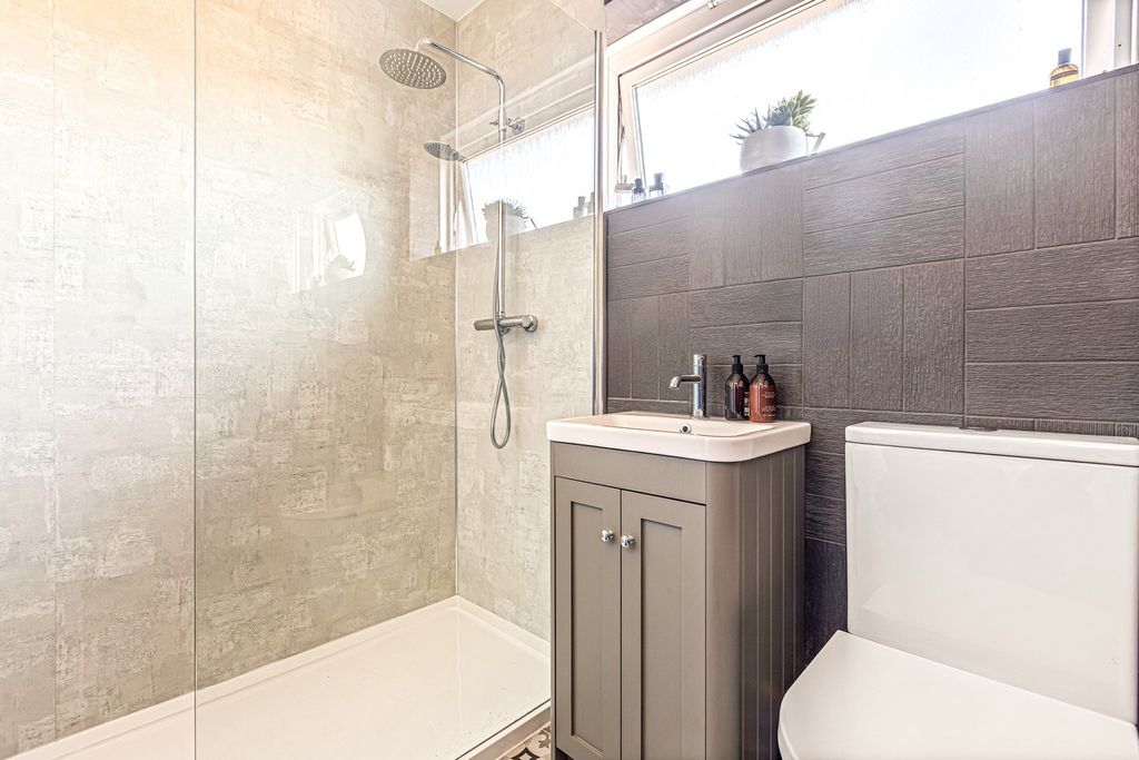 Additional image 20 of 2 bed detached bungalow for saleTorcross Close, Glenfield LE3
