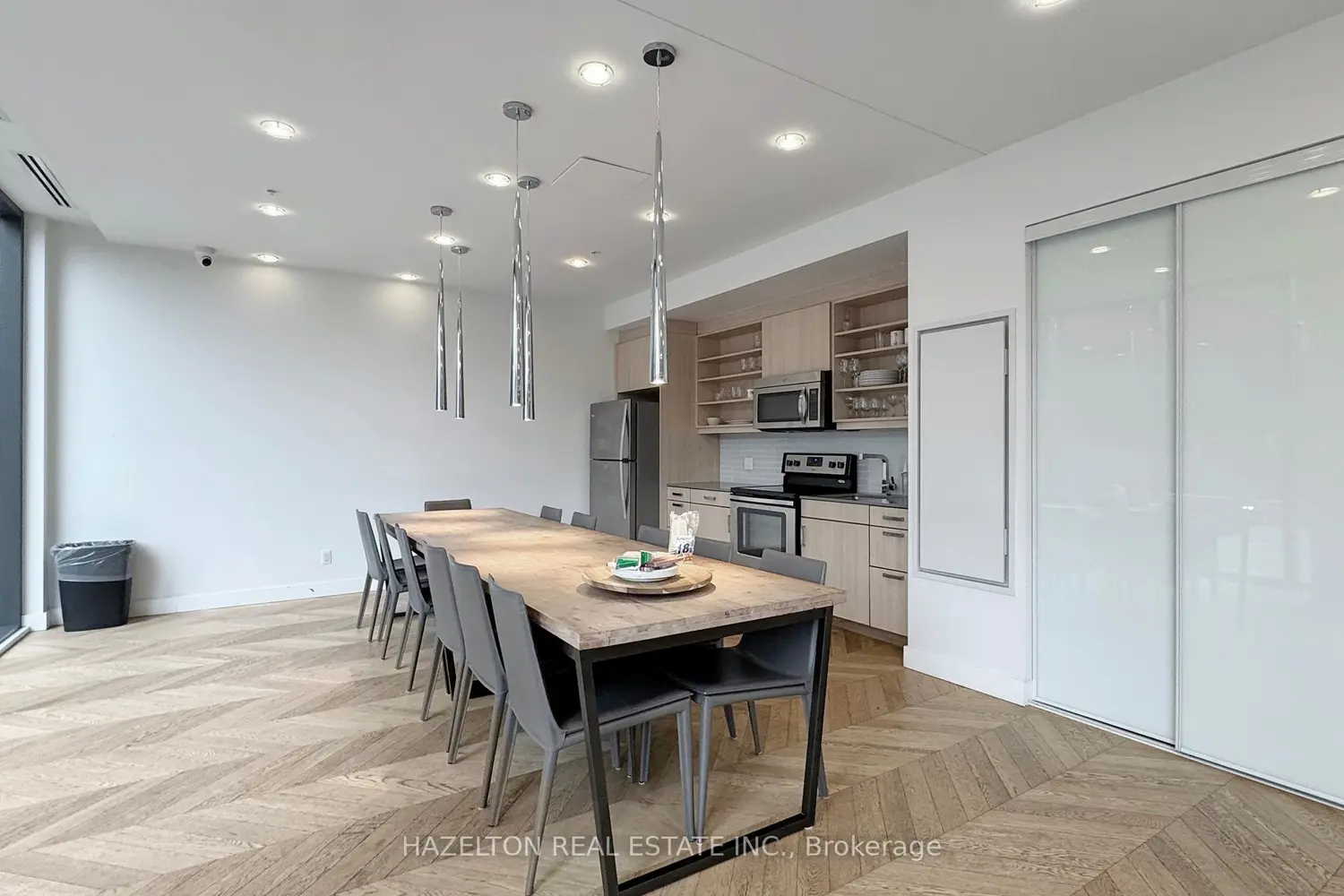 Additional image 16 of 38 Howard Park Avenue 421