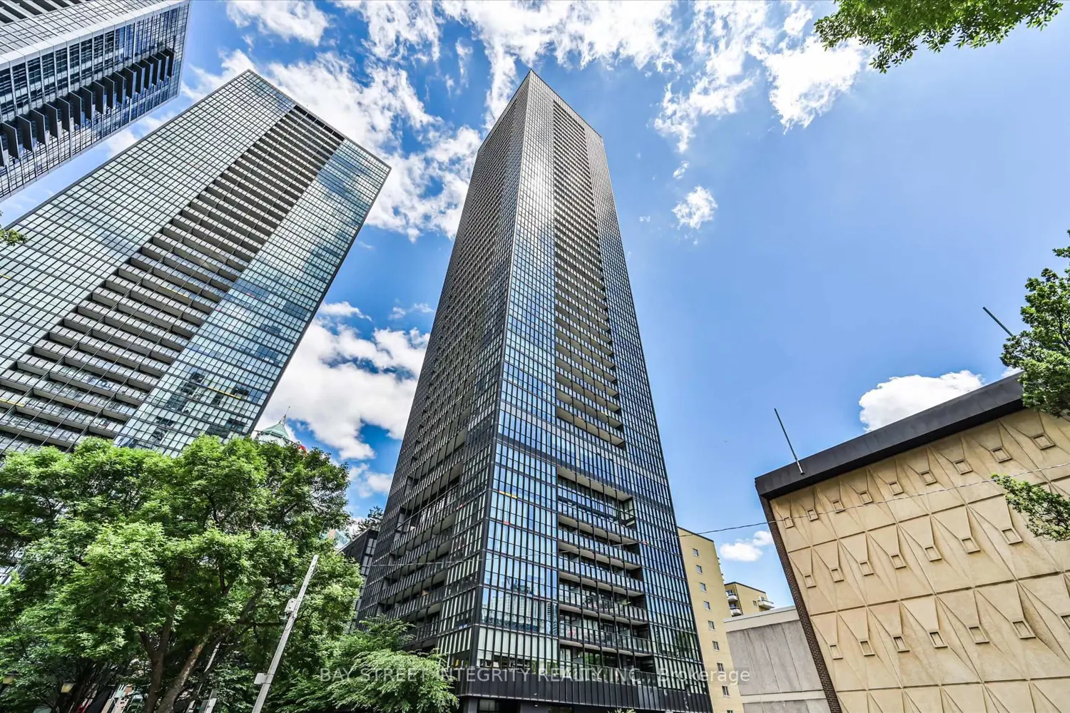 101 Charles Street 1709