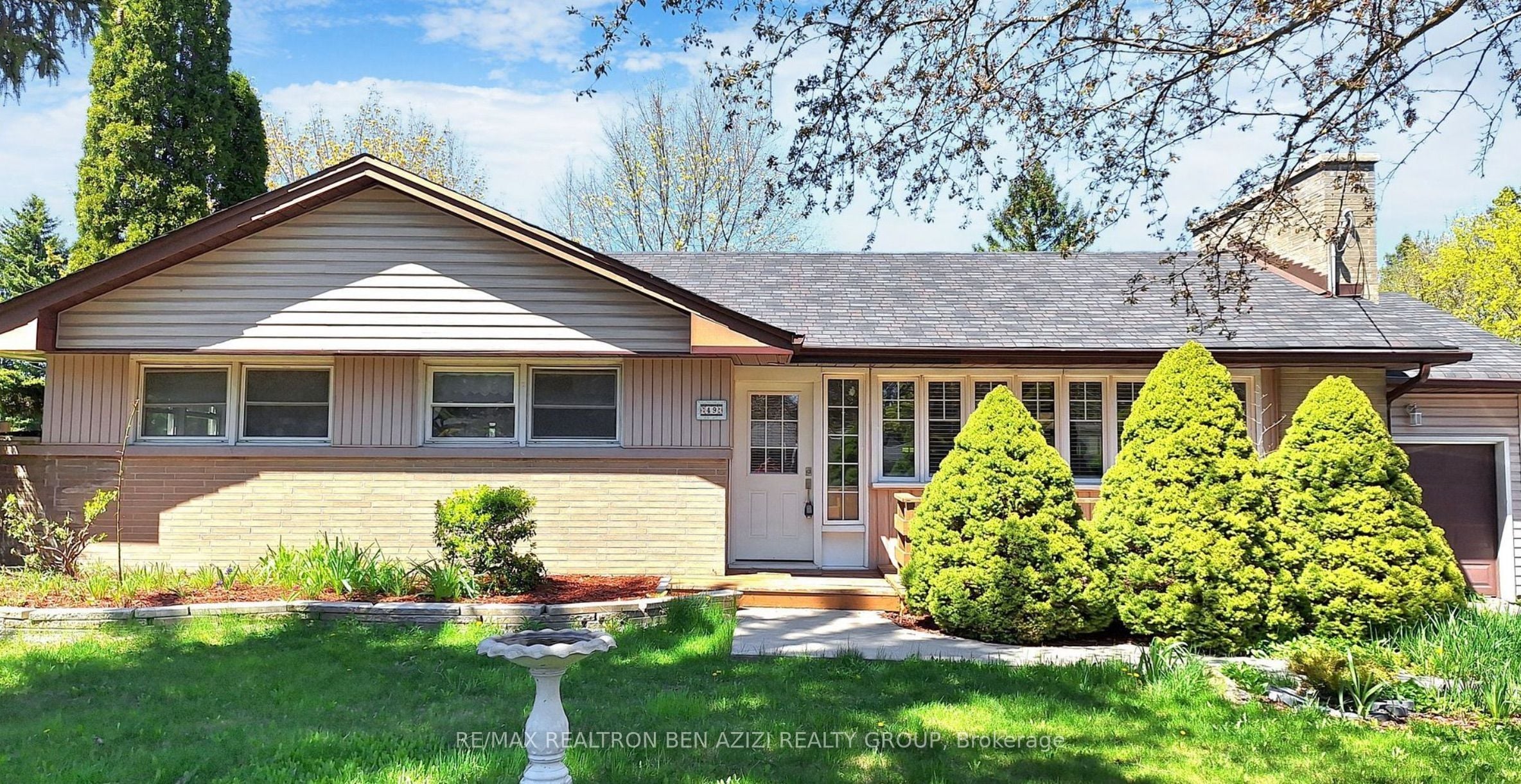 49 Don Mor Drive, Newmarket, ON, L3Y 1G8