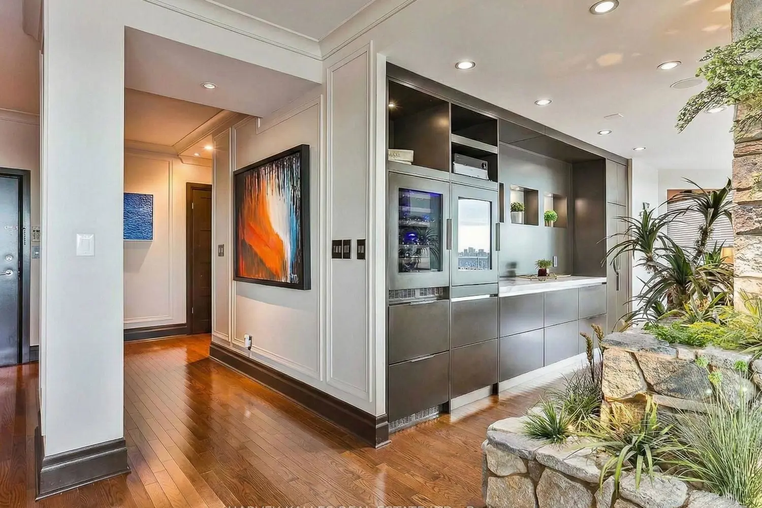 Additional image 11 of 300 Bloor Street 2701